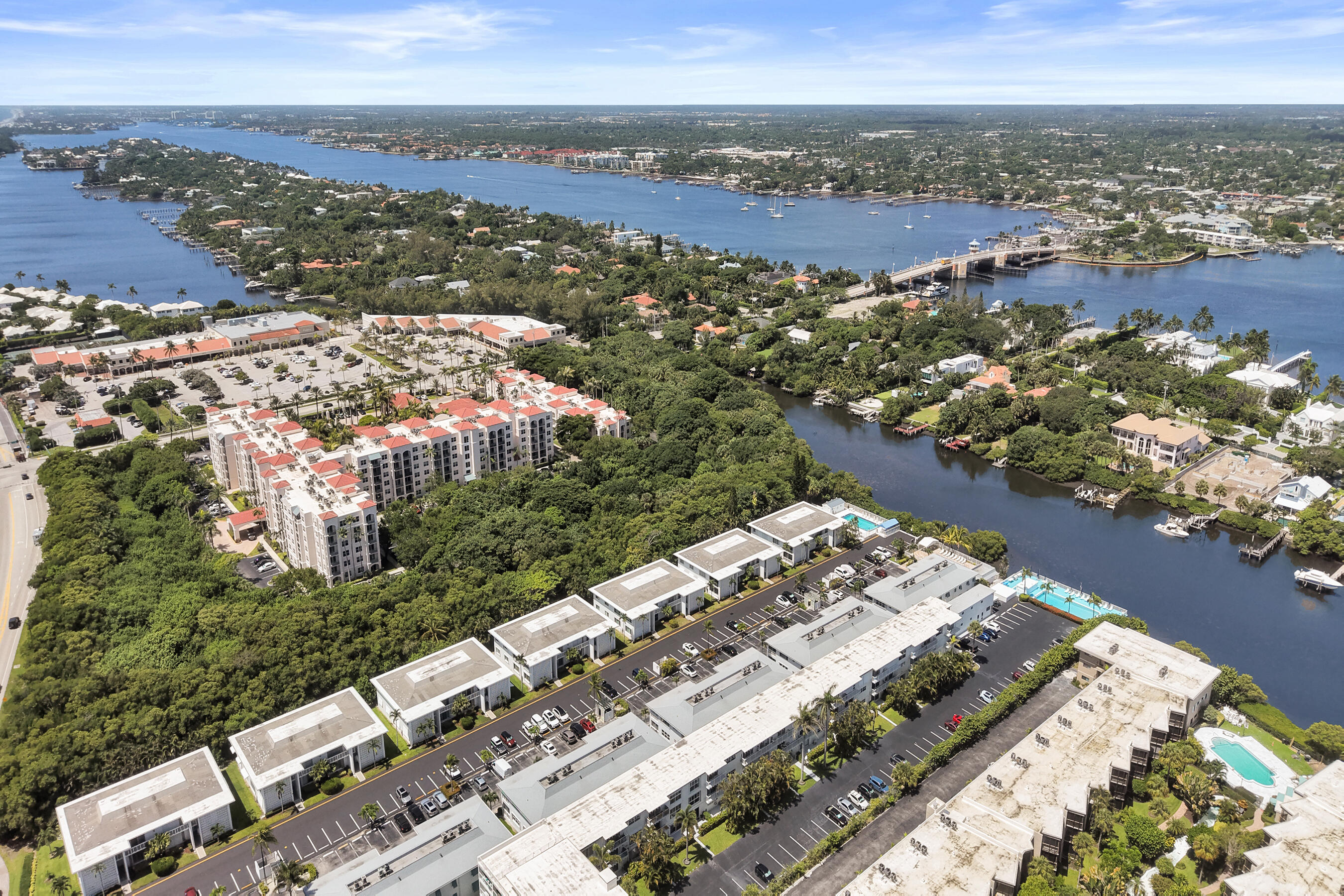 Foto de propiedad en 4501 S Ocean Boulevard B3, South Palm Beach, FL 33480 South Palm Beach con MLS# 