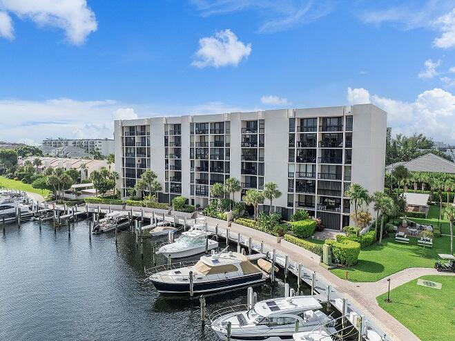 Foto de propiedad en 2687 N Ocean Boulevard 503, Boca Raton, FL 33431 Boca Raton con MLS# 