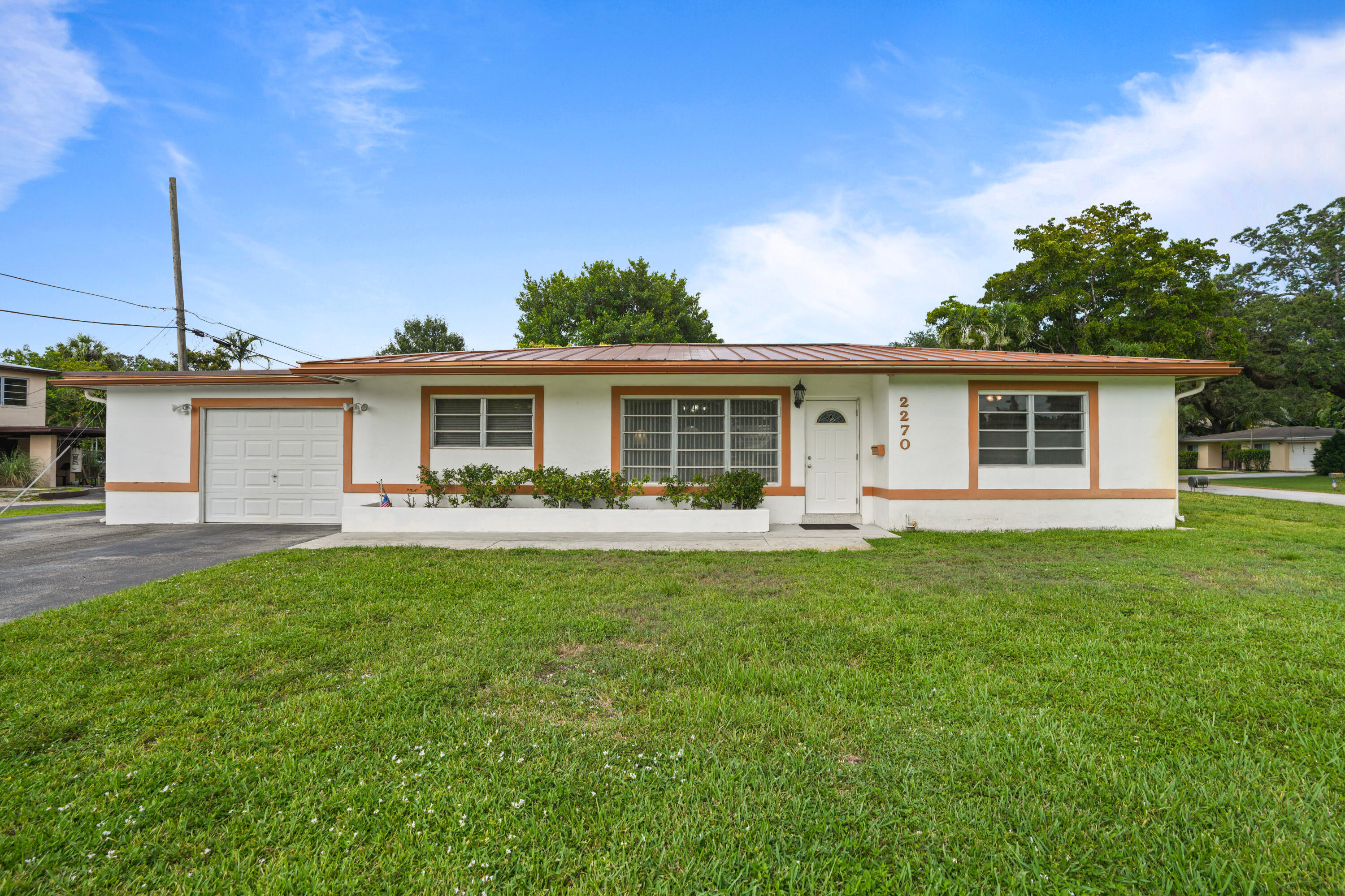 Foto de propiedad en 2270 SW 30TH Terrace, Fort Lauderdale, FL 33312 Fort Lauderdale con MLS# 