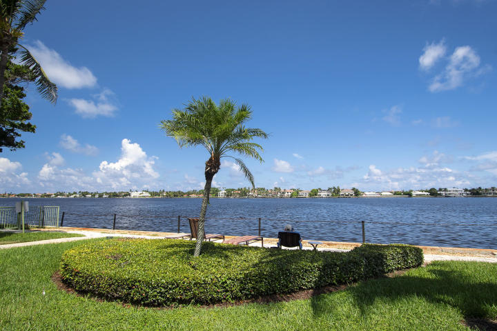 Foto de propiedad en 160 YACHT CLUB Way 210, Hypoluxo, FL 33462 Hypoluxo con MLS# 
