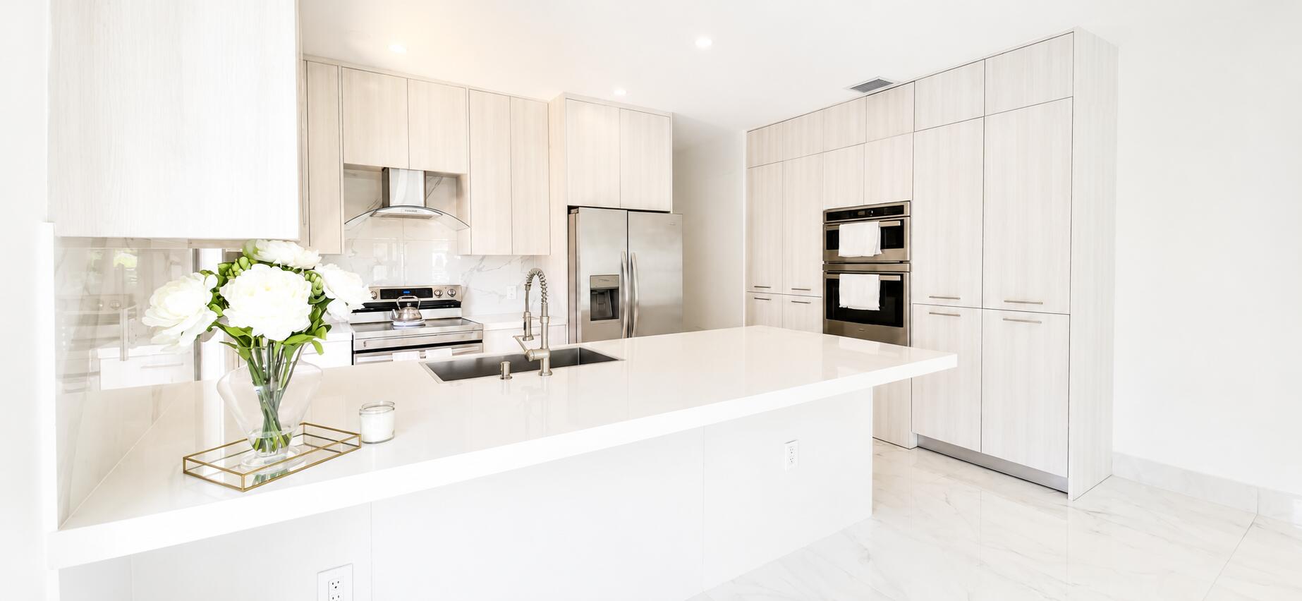 Foto de propiedad en 2239 SW 10TH Street, Miami, FL 33135 Miami con MLS# 