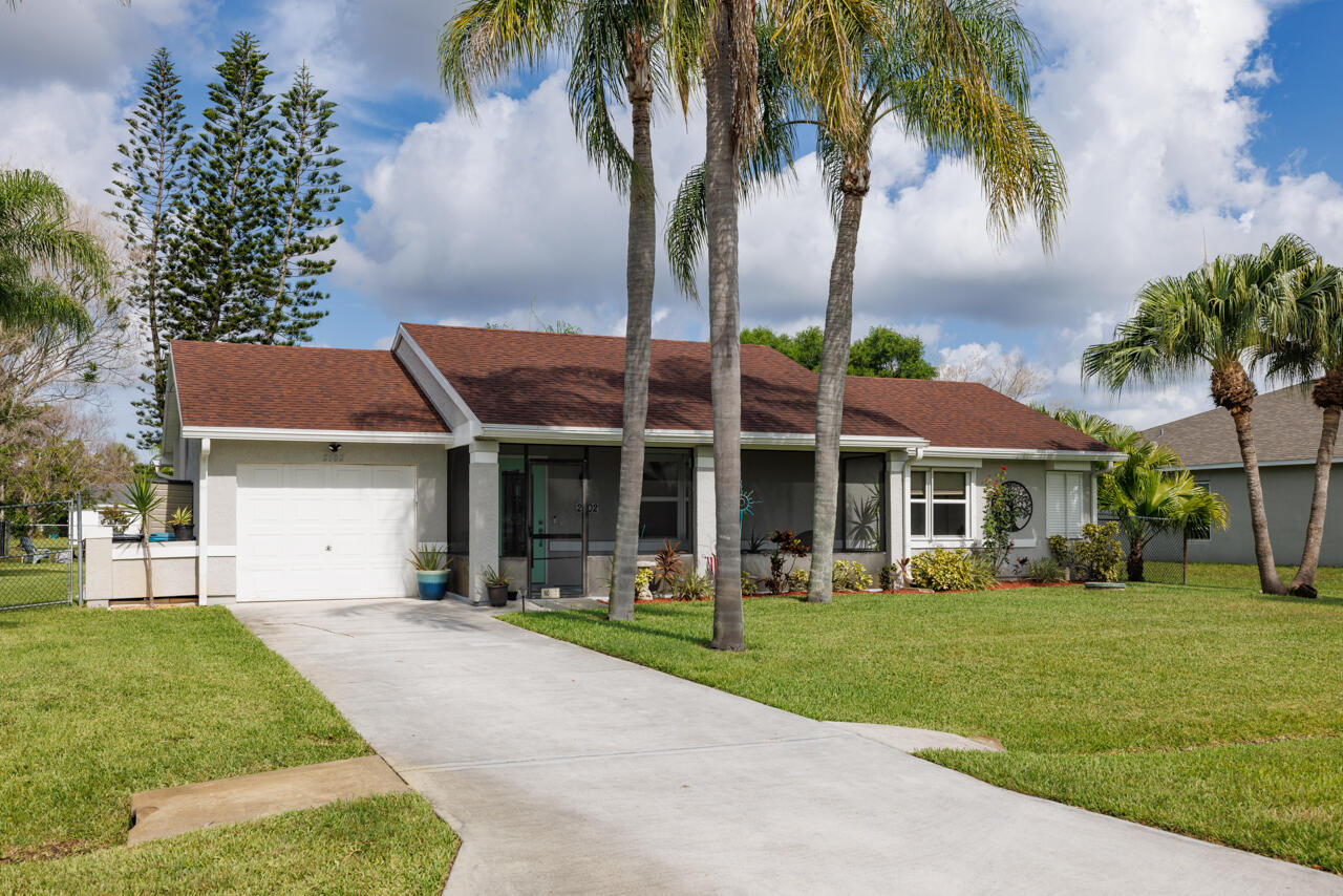 Foto de propiedad en 2502 SE UNIVERSITY Terrace, Port St. Lucie, FL 34952 Port St. Lucie con MLS# 