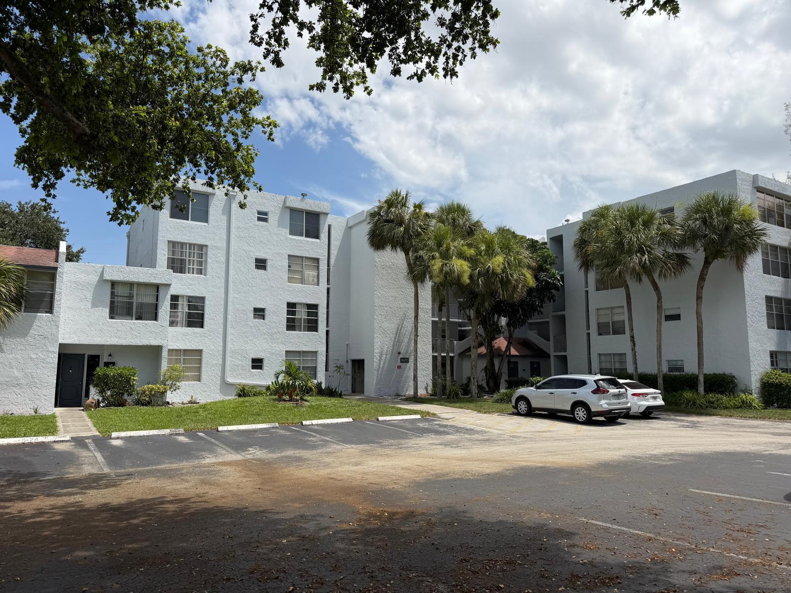 Foto de propiedad en 9470 LIVE OAK Place 404, Davie, FL 33324 Davie con MLS# 
