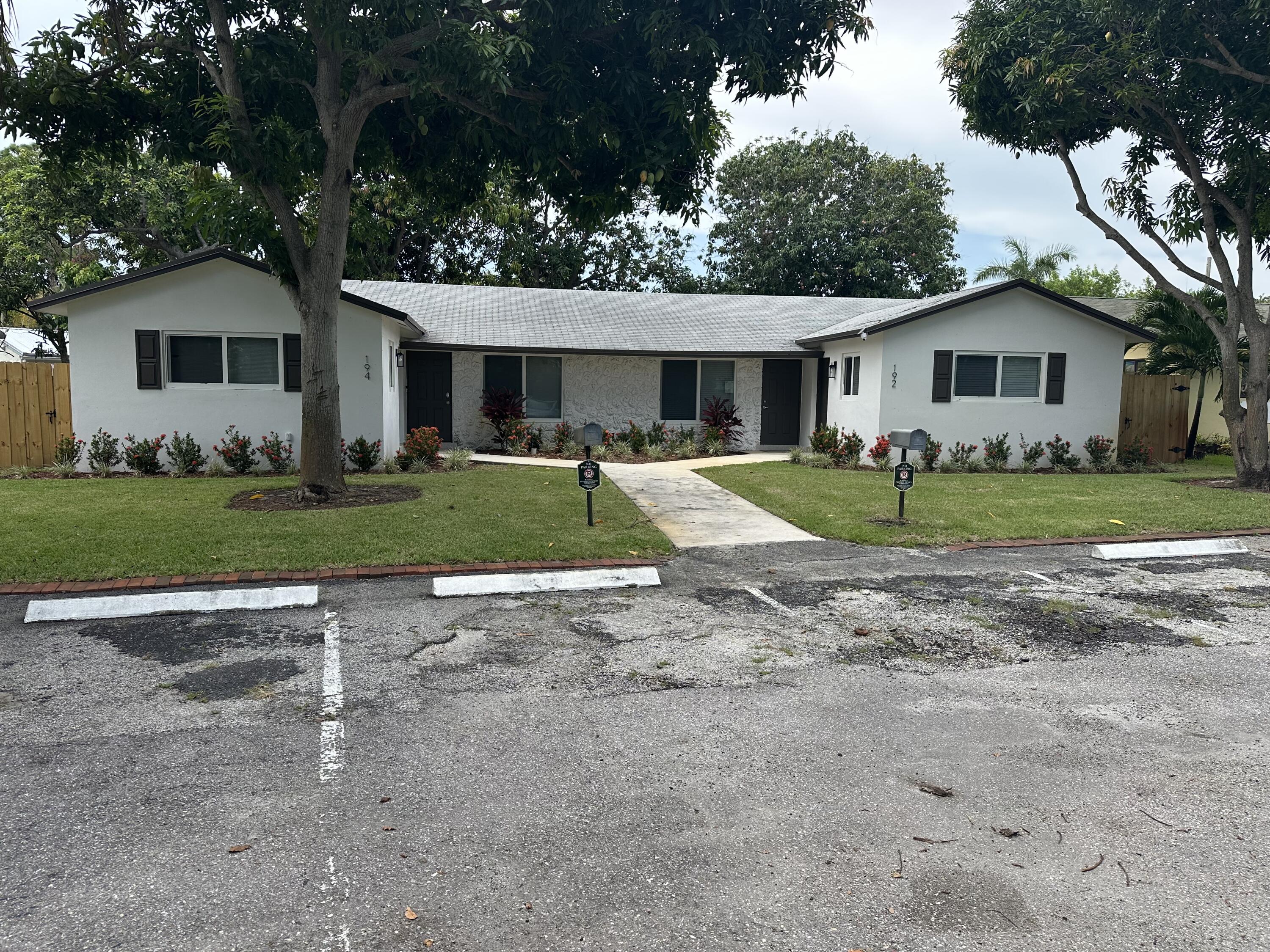 Foto de propiedad en 192 SE 27TH Court, Boynton Beach, FL 33435 Boynton Beach con MLS# 