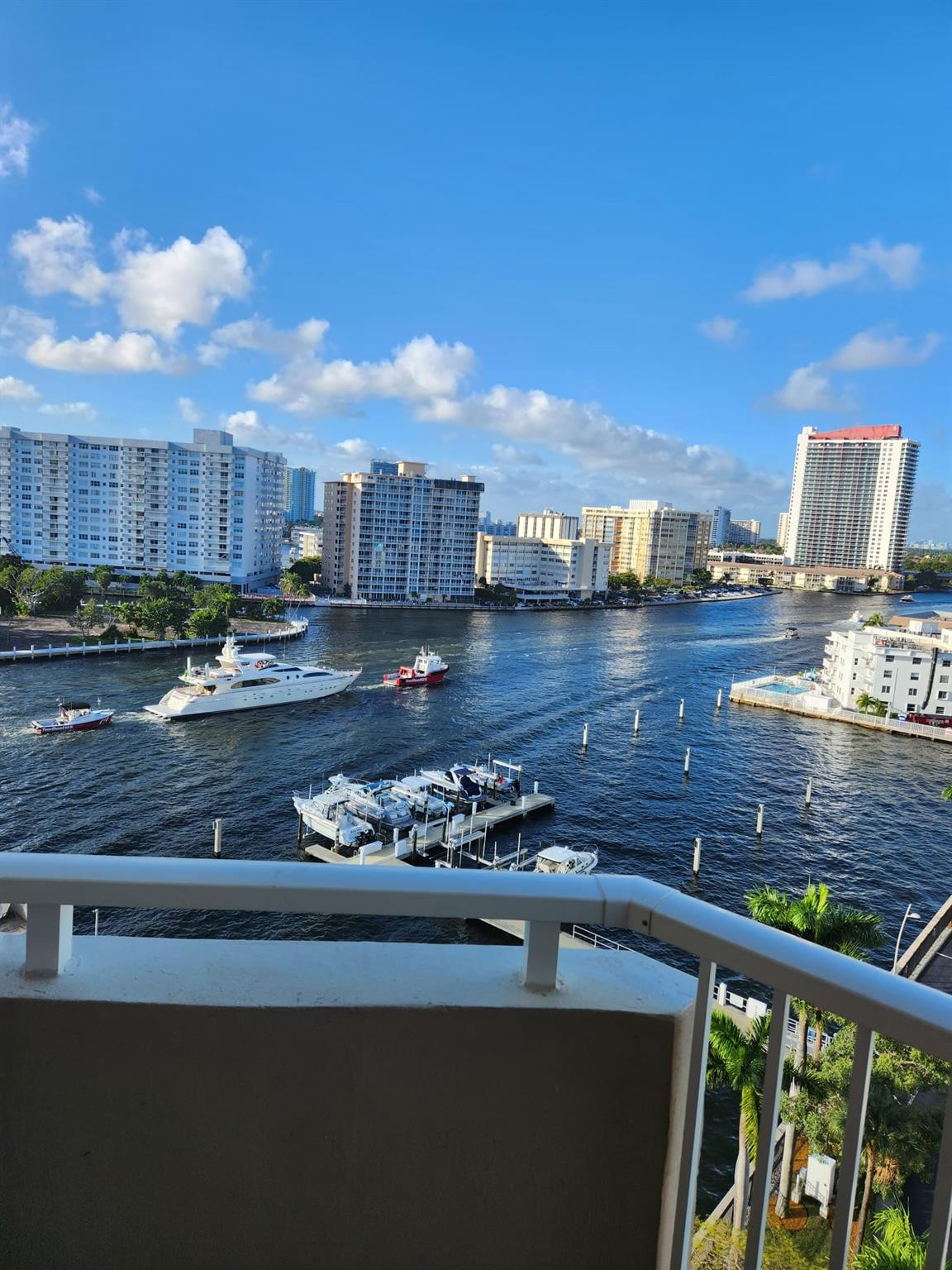 Foto de propiedad en 1965 S OCEAN Drive 9Q, Hallandale Beach, FL 33009 Hallandale Beach con MLS# 