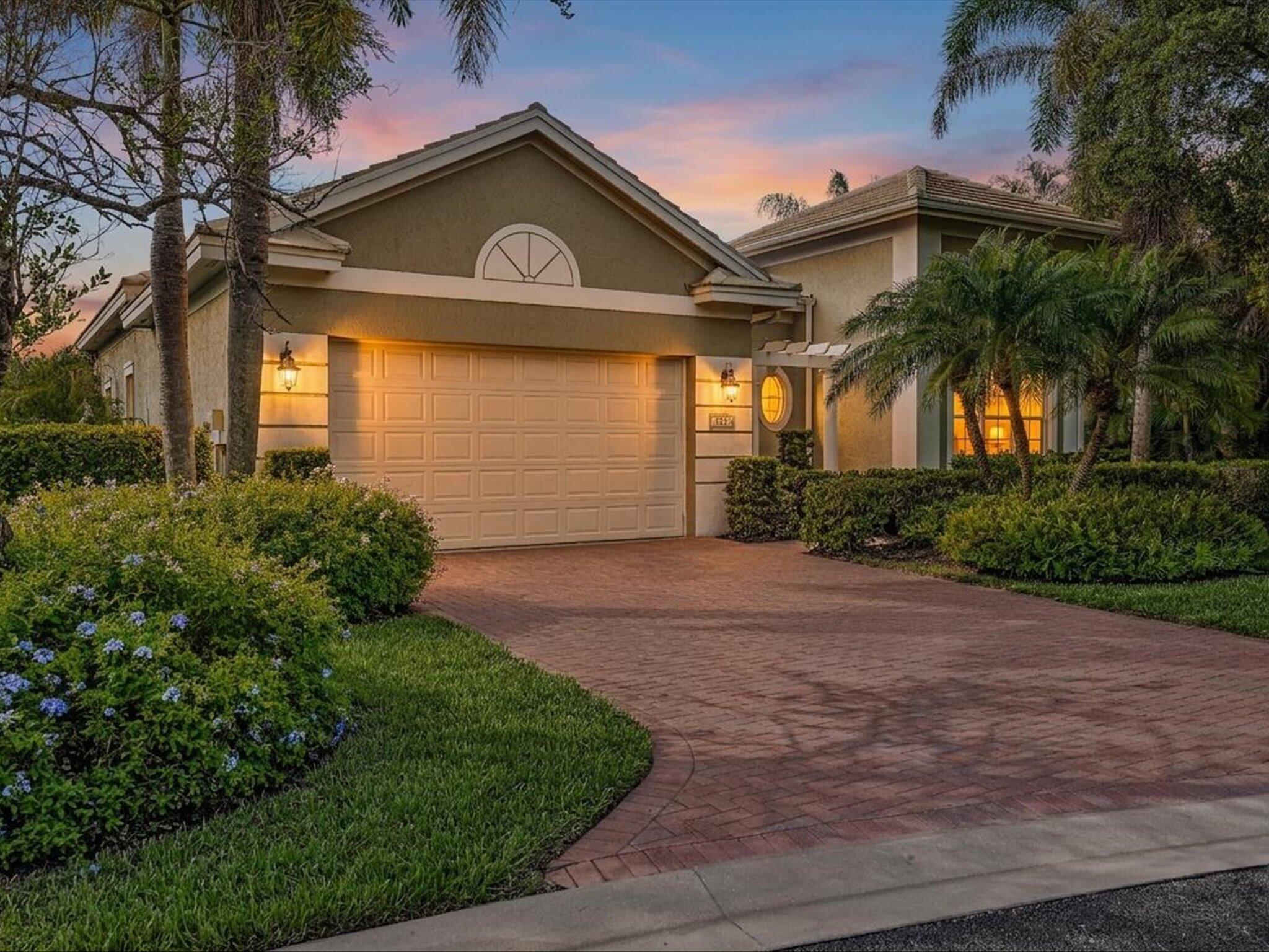 Foto de propiedad en 1286 RIVER REACH Drive, Vero Beach, FL 32967 Vero Beach con MLS# 