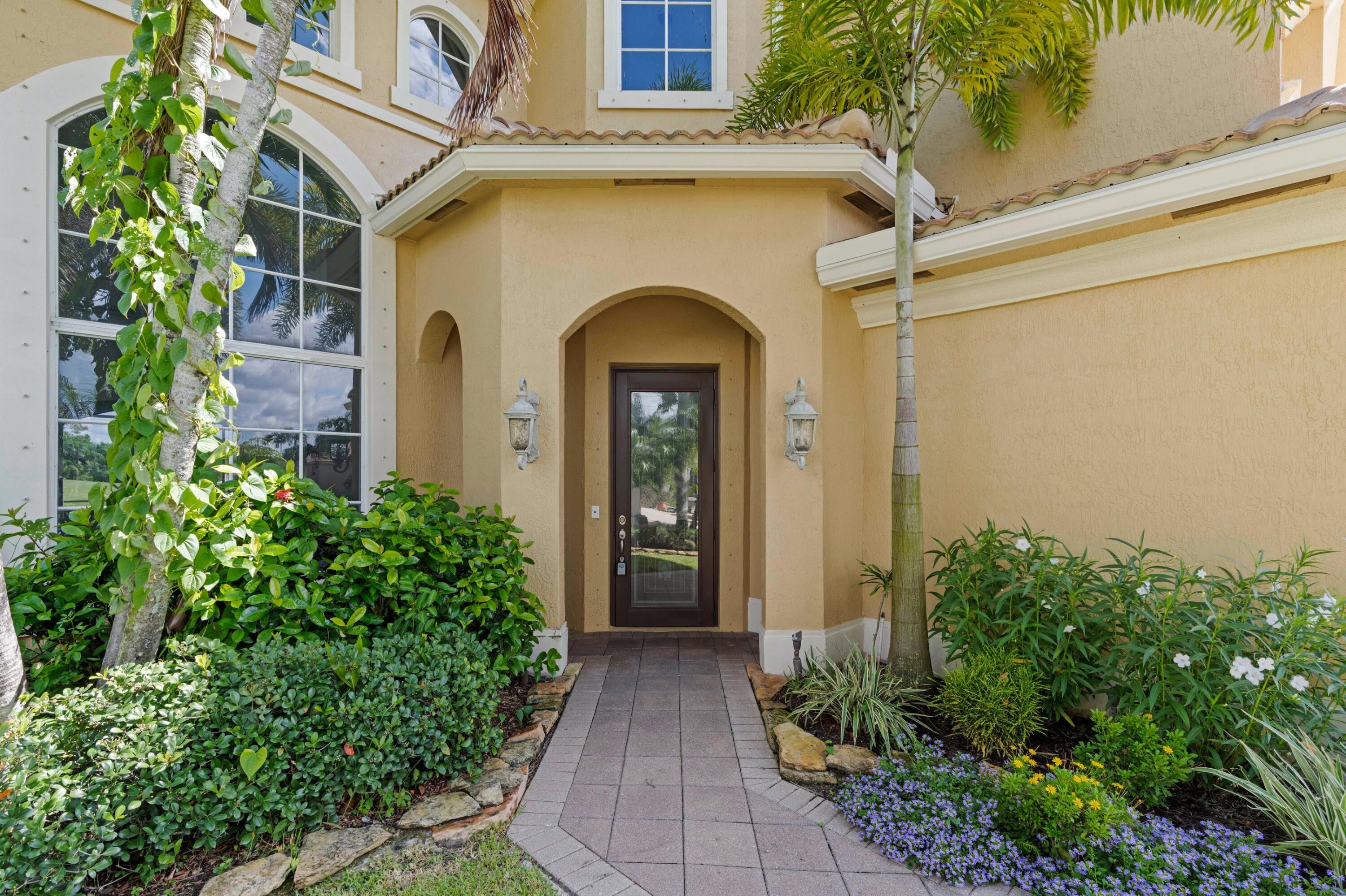 Foto de propiedad en 2643 Arbor Lane, Royal Palm Beach, FL 33411 Royal Palm Beach con MLS# 