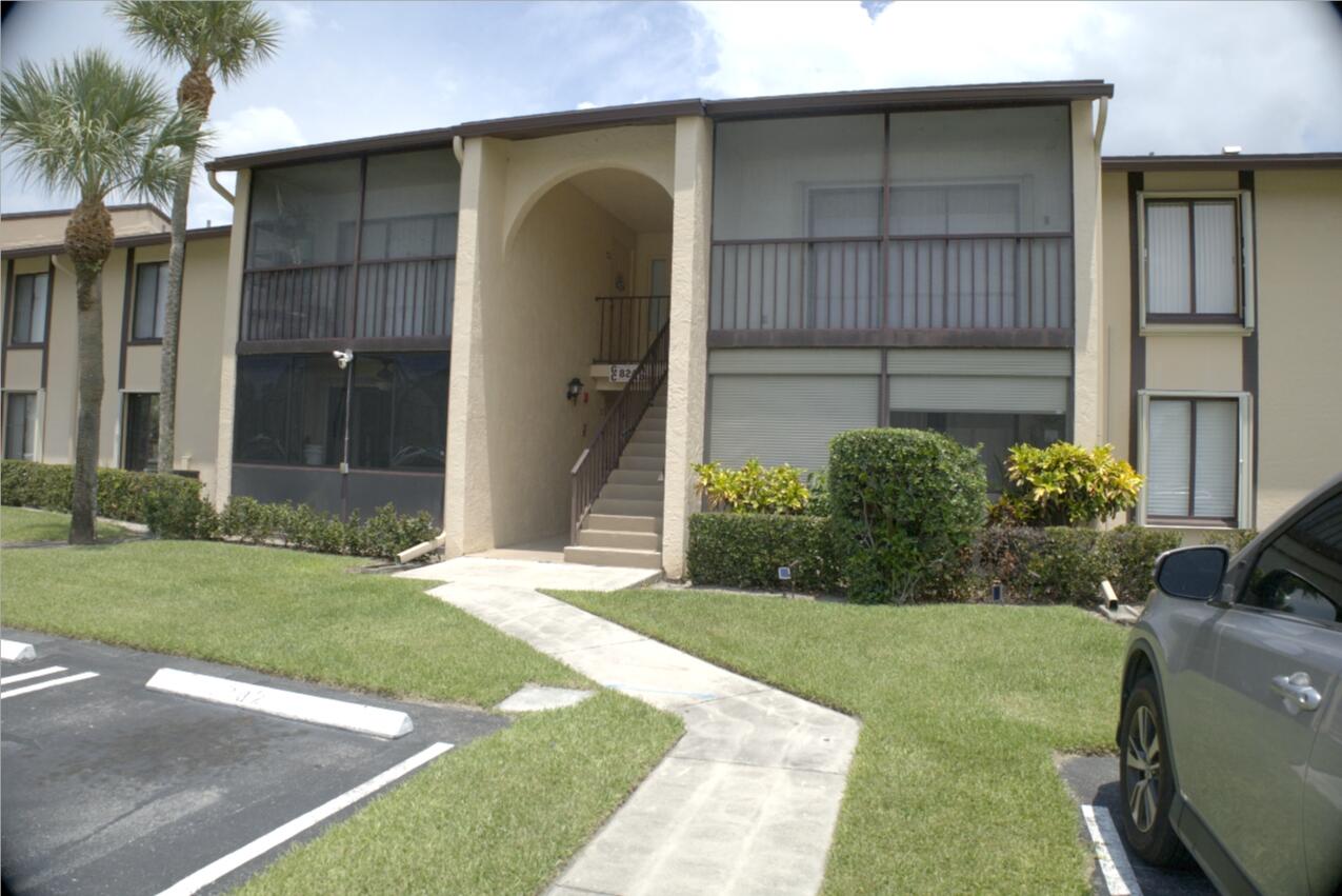 Foto de propiedad en 824 Sky Pine Way C1, Greenacres, FL 33415 Greenacres con MLS# 