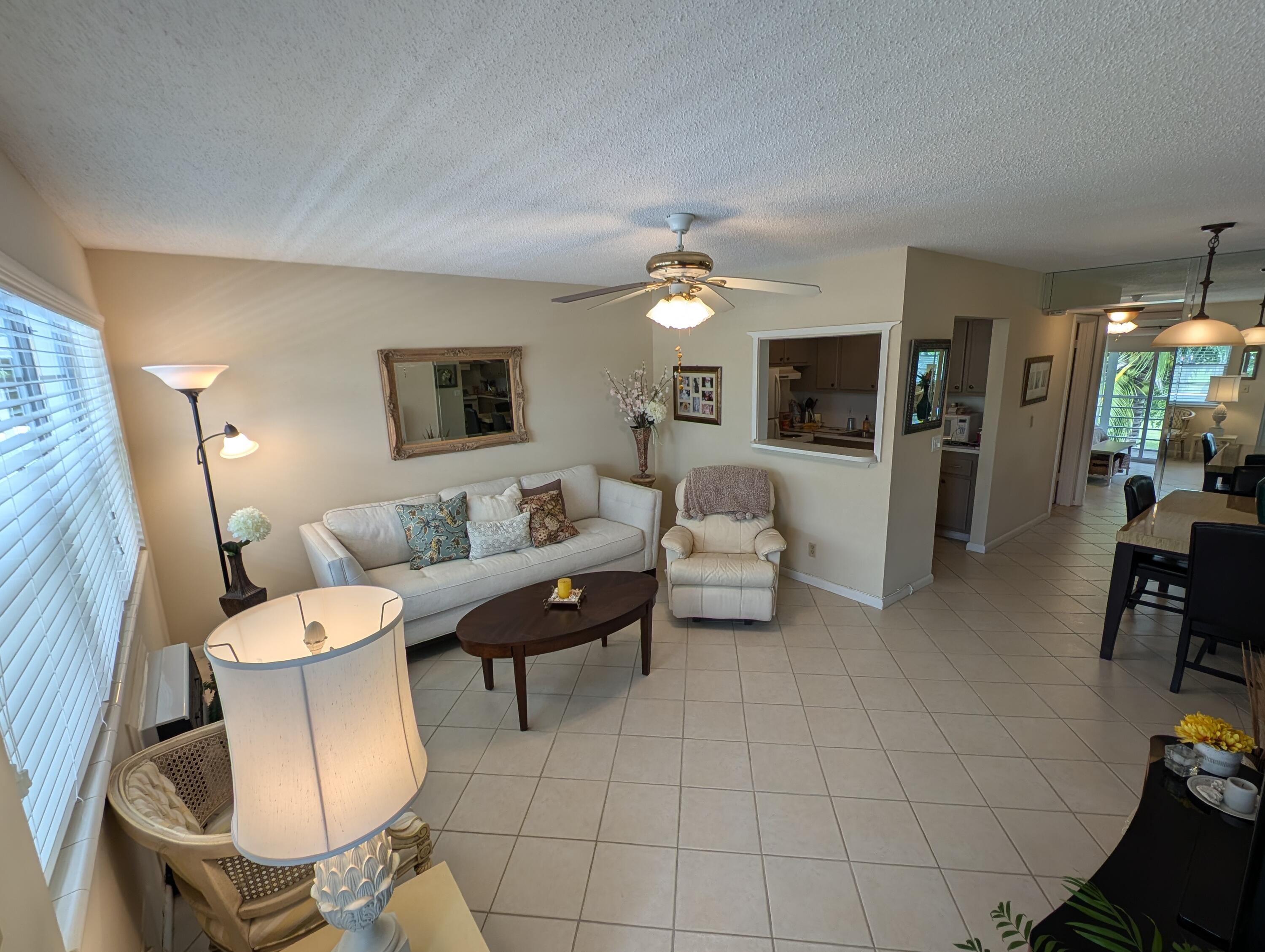 Foto de propiedad en 436 Markham T 436, Deerfield Beach, FL 33442 Deerfield Beach con MLS# 