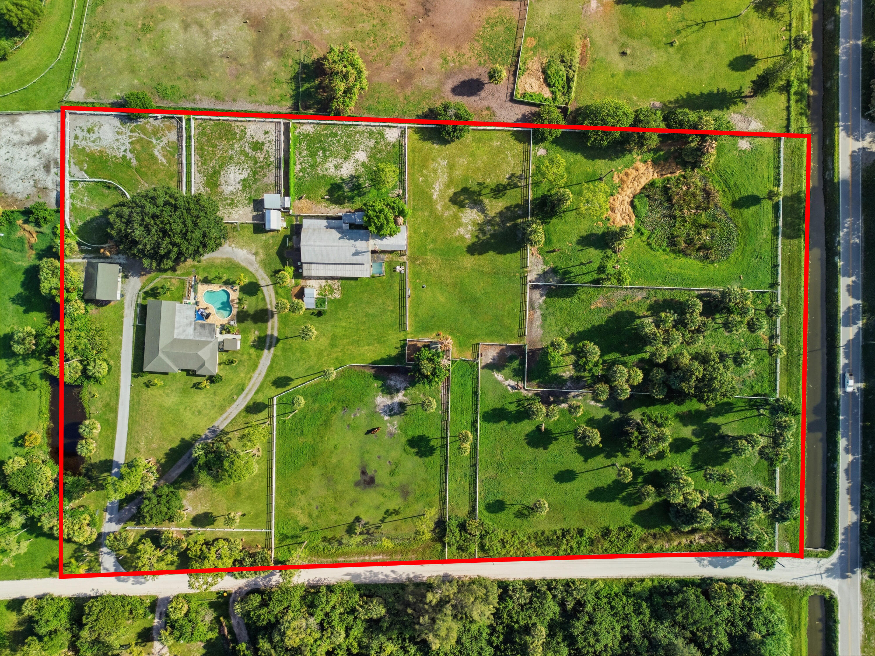 Foto de propiedad en 14095 BIDDEX Road, Loxahatchee Groves, FL 33470 Loxahatchee Groves con MLS# 