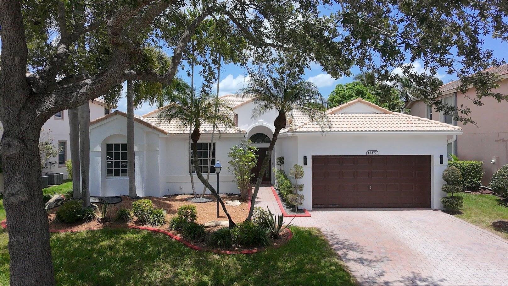 Alquilada 13377 NW 14TH Street, Pembroke Pines, FL 33028, Pembroke Pines, FL 33028