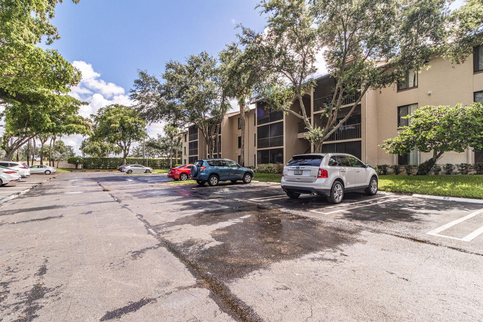 Foto de propiedad en 203 Foxtail Drive D2, Greenacres, FL 33415 Greenacres con MLS# 