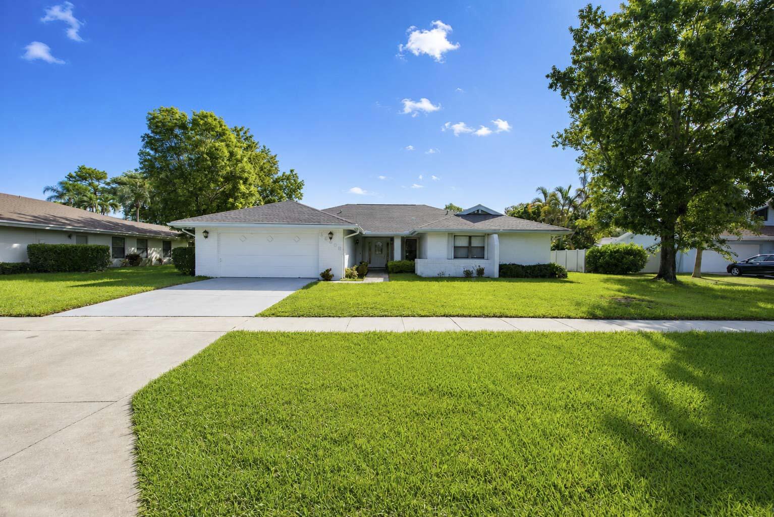 Foto de propiedad en 12403 Westhall Place, Wellington, FL 33414 Wellington con MLS# 