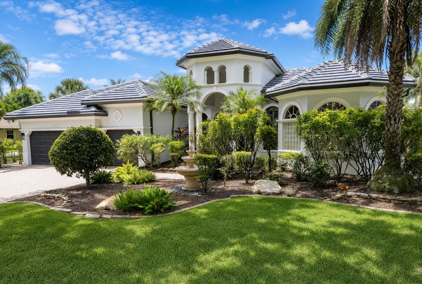 Foto de propiedad en 9317 NW 62ND Court, Parkland, FL 33067 Parkland con MLS# 