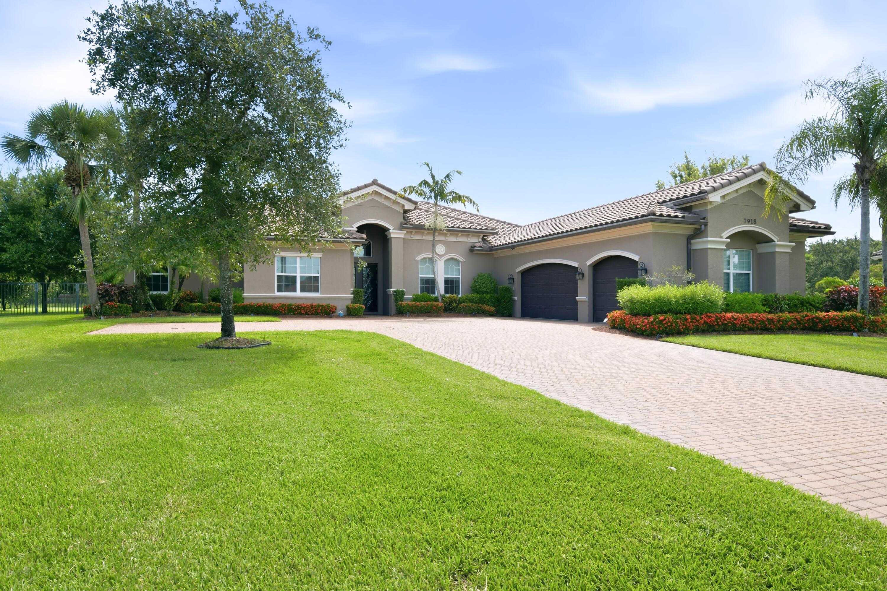 Foto de propiedad en 7918 Arbor Crest way Way, West Palm Beach, FL 33412 West Palm Beach con MLS# 