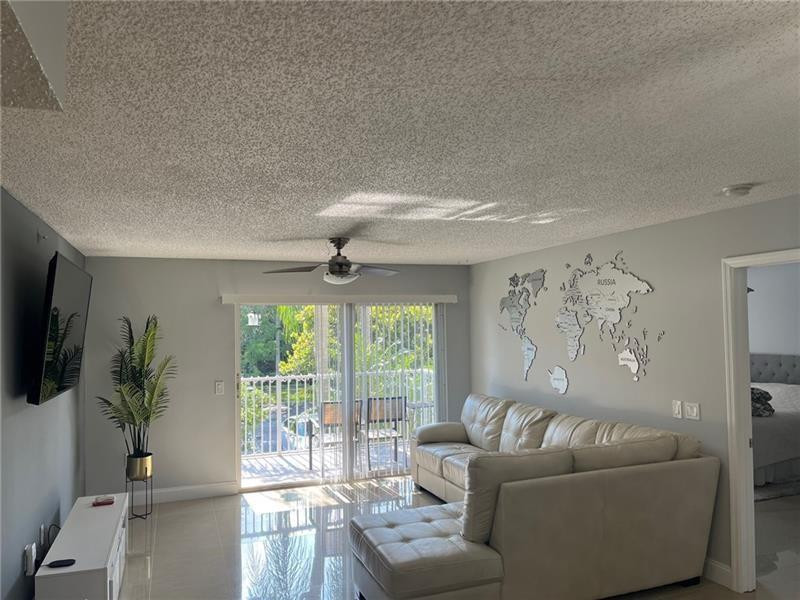Foto de propiedad en 5051 WILES Road 207, Coconut Creek, FL 33073 Coconut Creek con MLS# 