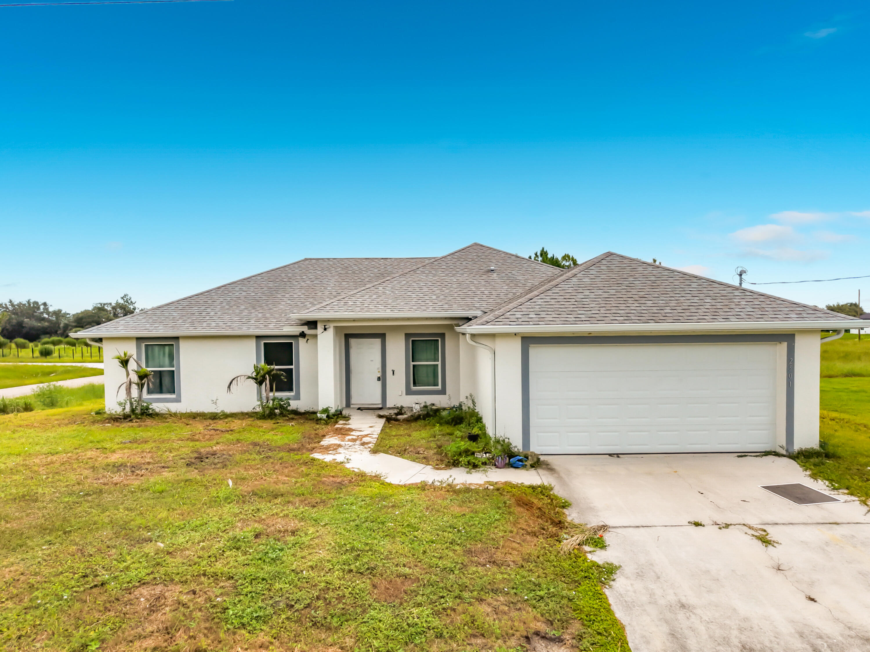 Foto de propiedad en 2501 E 17TH Street, Lehigh Acres, FL 33972 Lehigh Acres con MLS# 