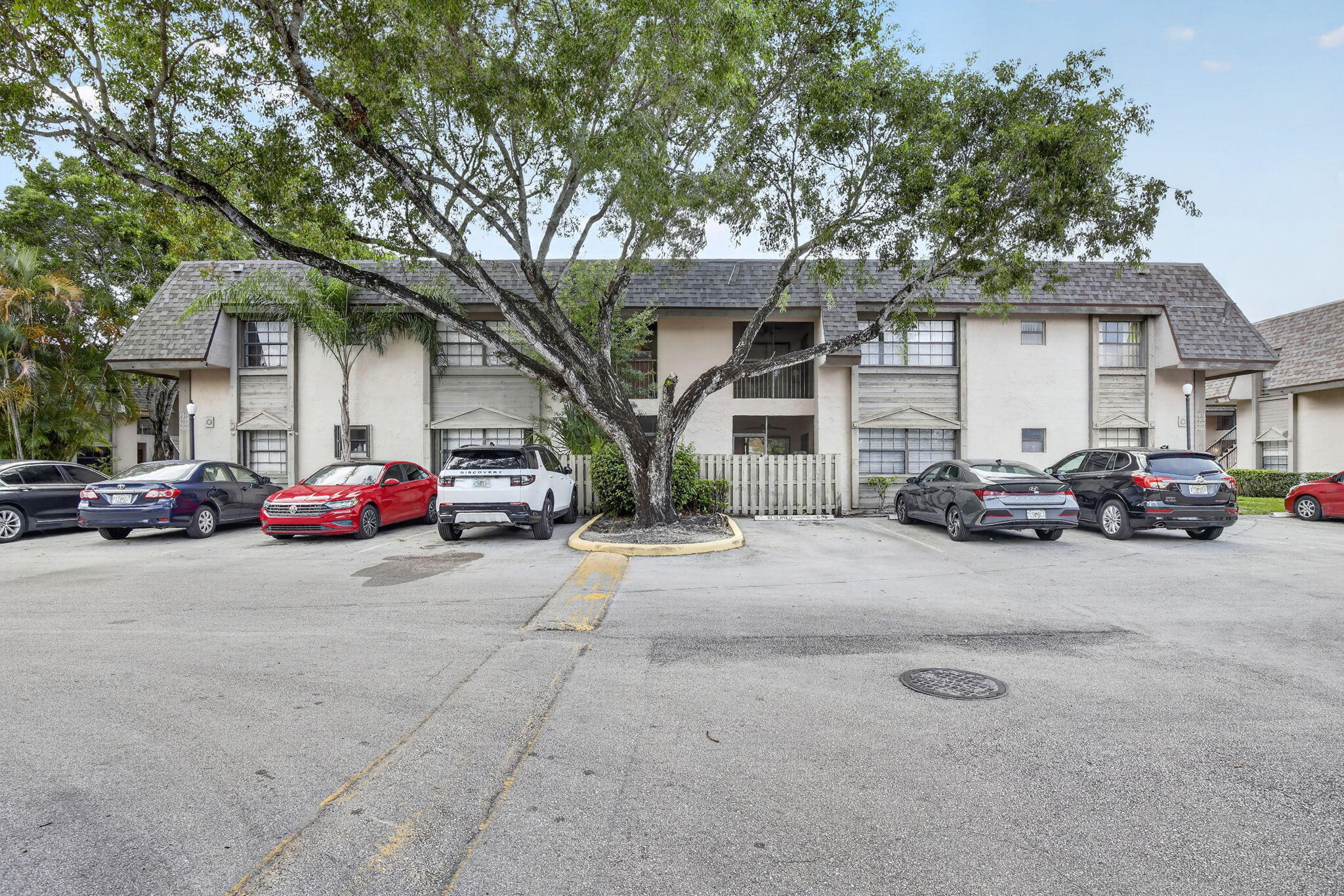 Foto de propiedad en 3610 NW 95th Terrace, Sunrise, FL 33351 Sunrise con MLS# 