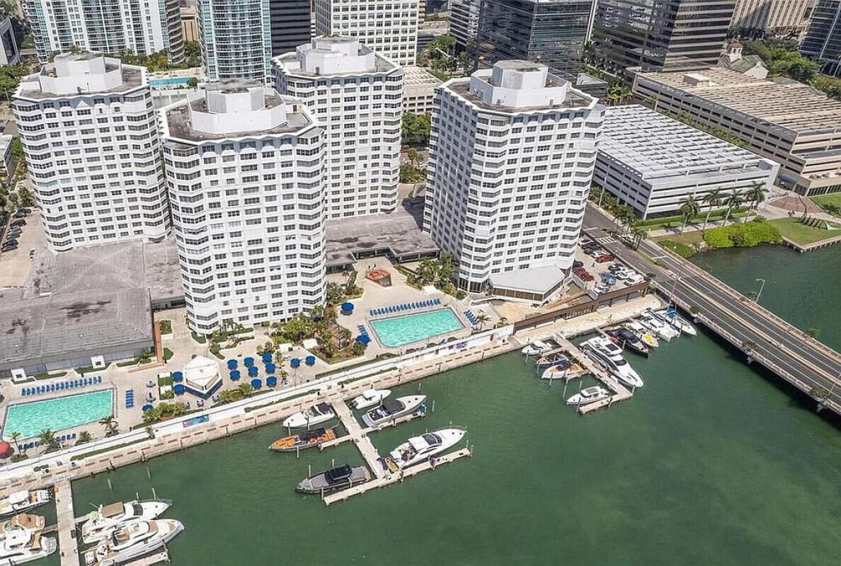 Alquilada 999 Brickell Bay Drive 1206, Miami, FL 33131, Miami, FL 33131