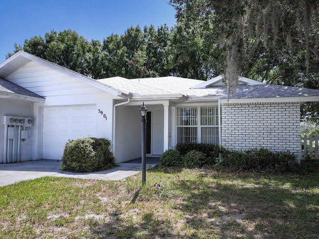 Foto de propiedad en 3901 Loquat Road, Sebring, FL 33875 Sebring con MLS# 