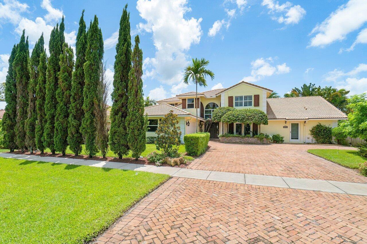 Foto de propiedad en 14324 PADDOCK Drive, Wellington, FL 33414 Wellington con MLS# 
