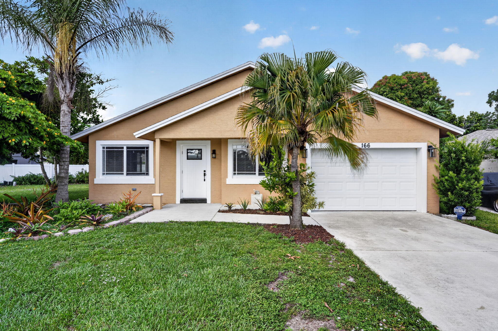 En Venta 166 RAINTREE, Jupiter, FL 33458, Jupiter, FL 33458