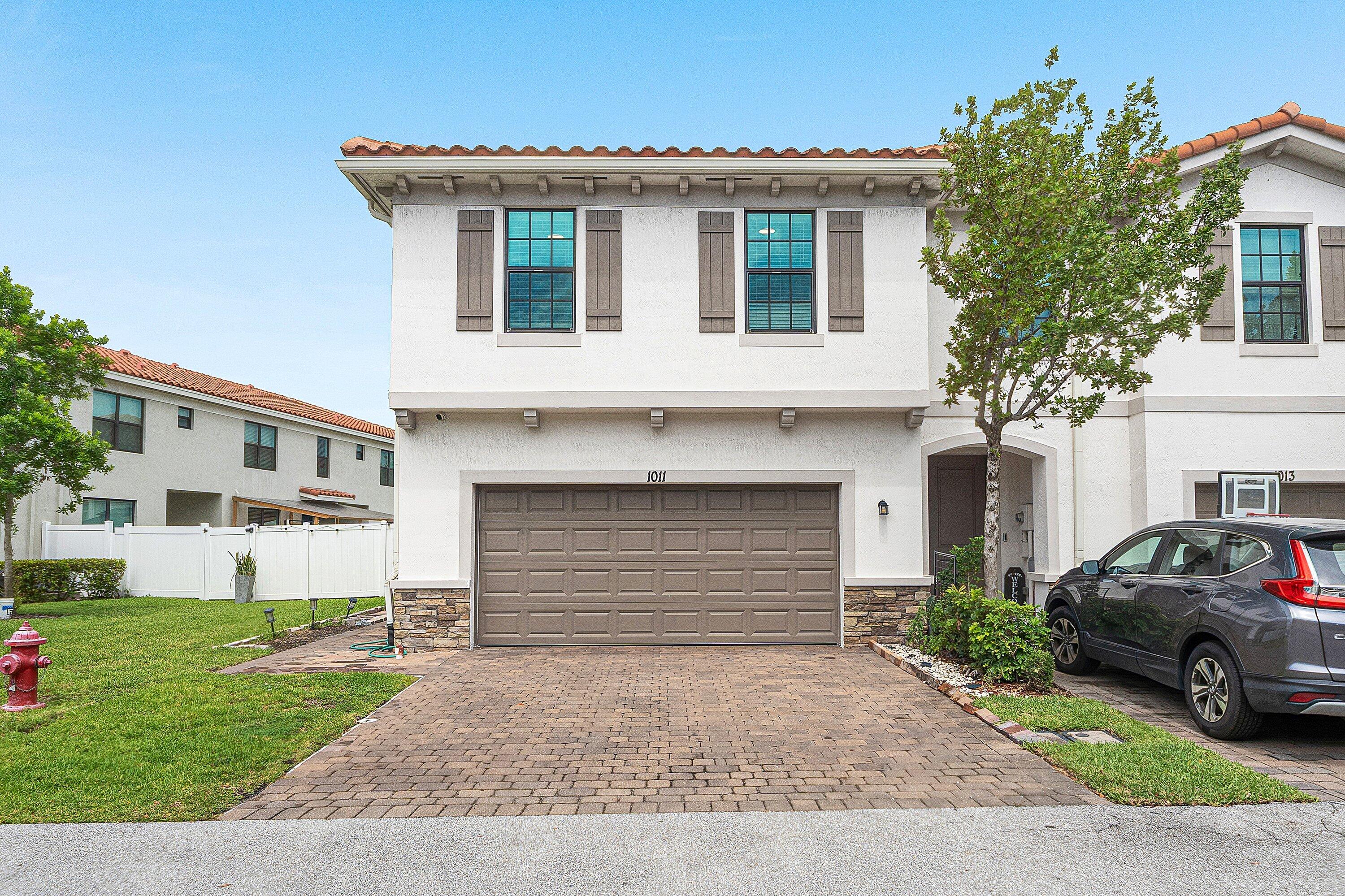 Vendido 1011 WILLOW Place, Riviera Beach, FL 33410, Riviera Beach, FL 33410