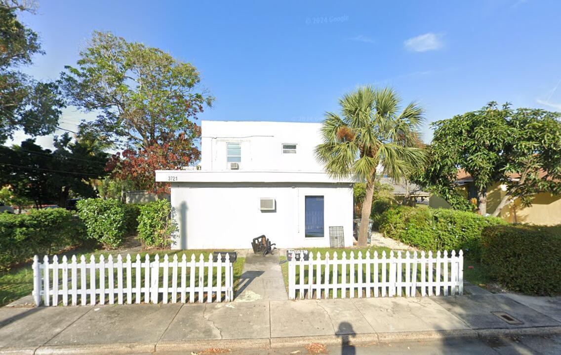 Alquilada 3721 HENRY Avenue B (Lower), West Palm Beach, FL 33405, West Palm Beach, FL 33405