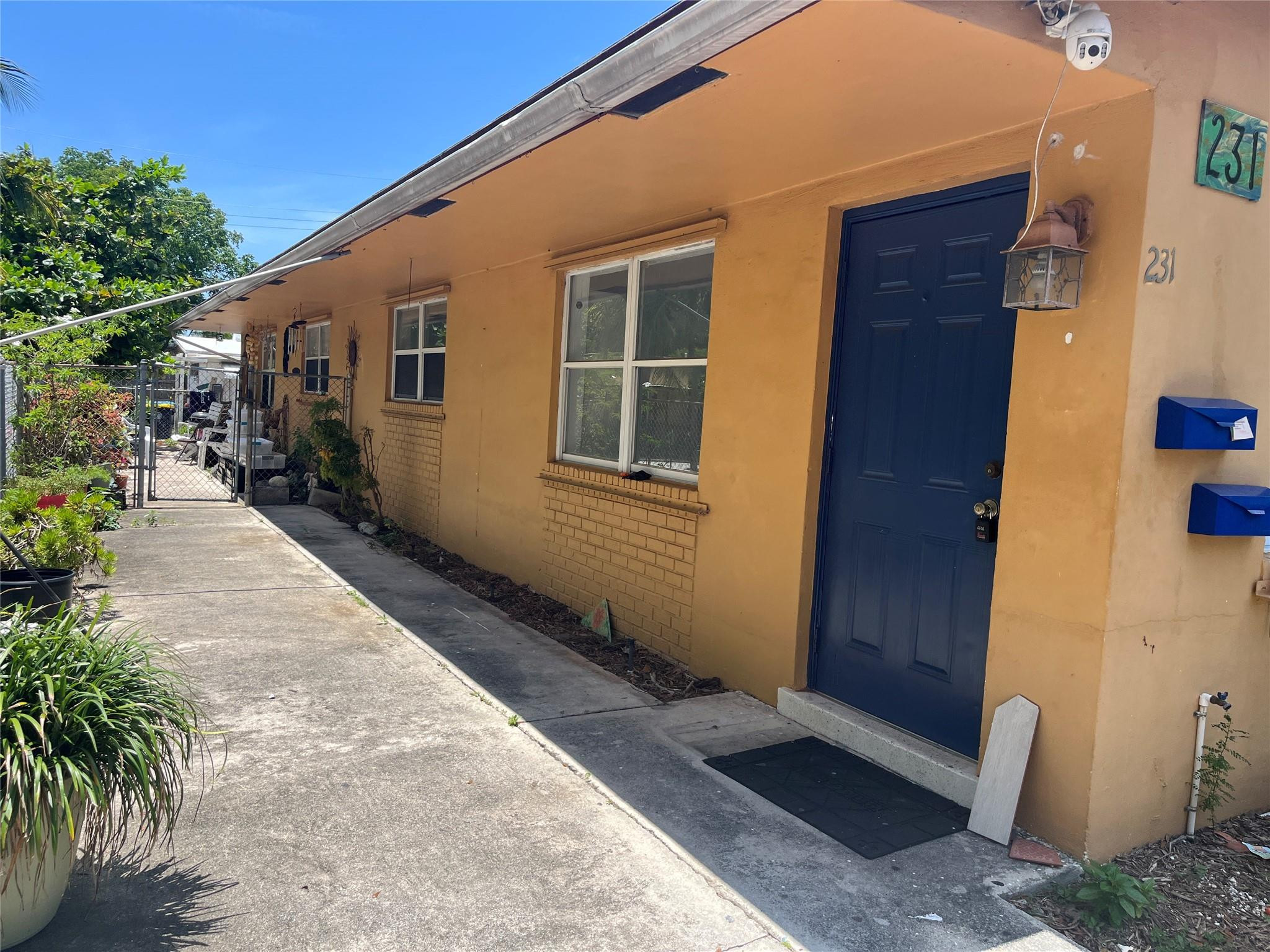Foto de propiedad en 231 SW 8TH Street B, Dania Beach, FL 33004 Dania Beach con MLS# 