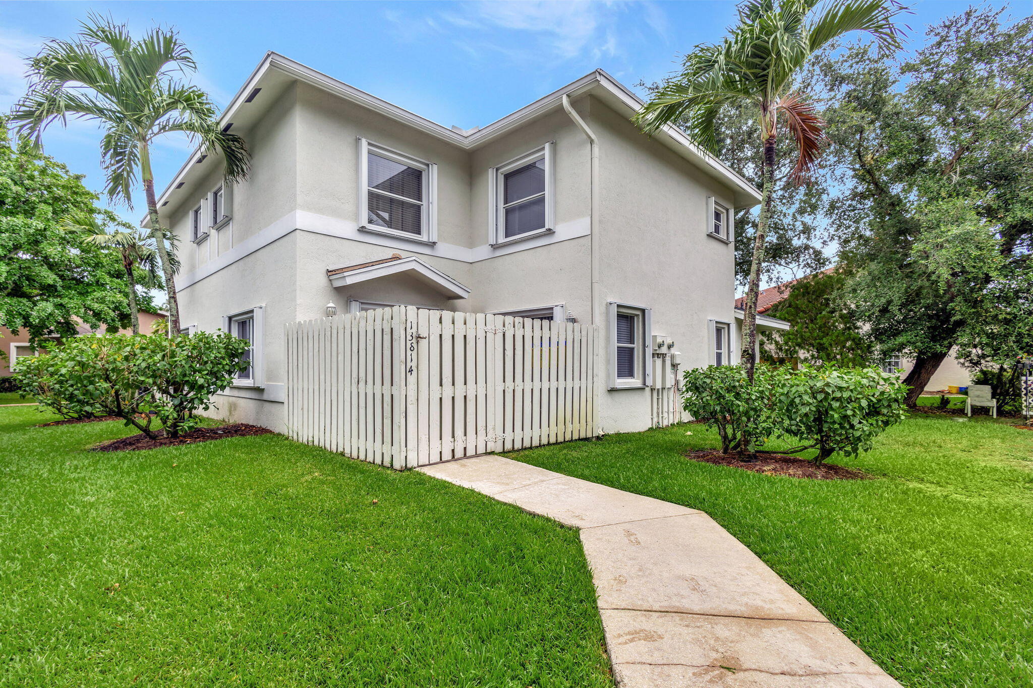 Foto de propiedad en 13814 Yarmouth Drive, Wellington, FL 33414 Wellington con MLS# 