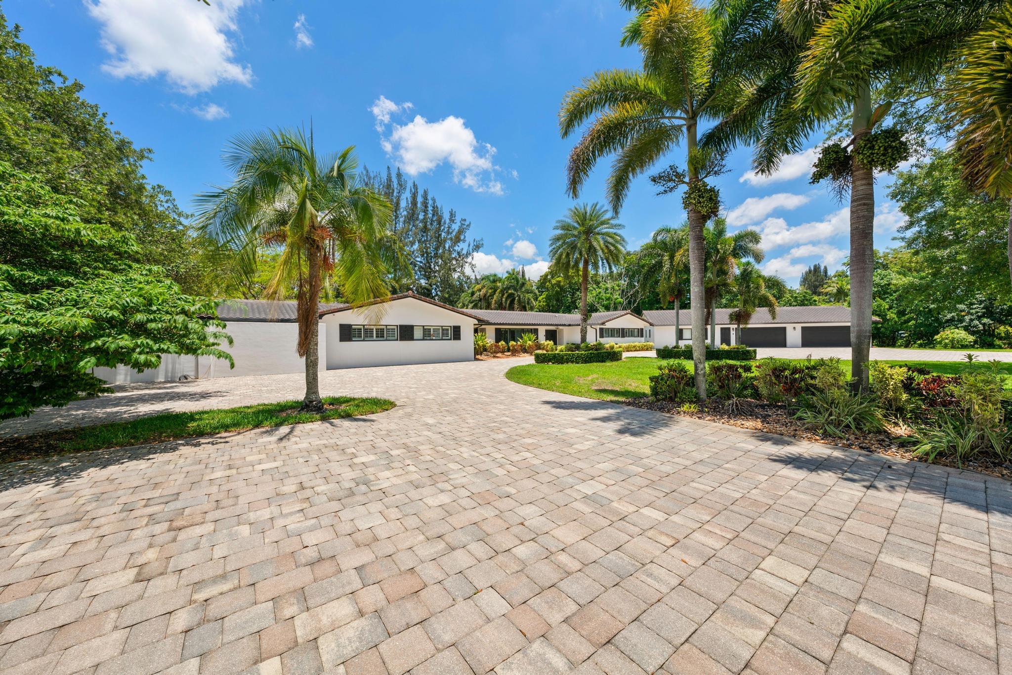 Foto de propiedad en 14701 Sunset Lane, Southwest Ranches, FL 33330 Southwest Ranches con MLS# 