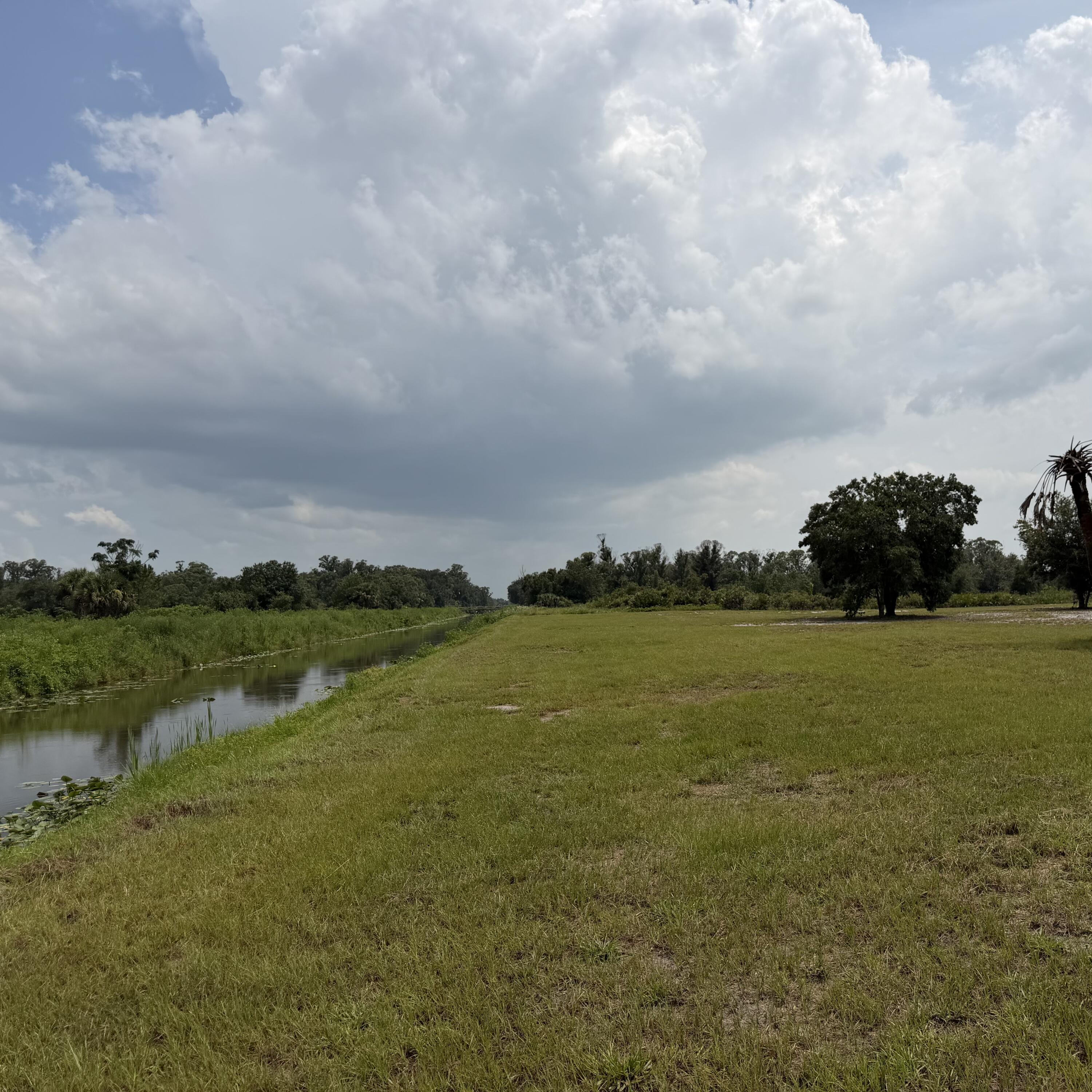 Foto de propiedad en 18410 NW 260th Street, Okeechobee, FL 34972 Okeechobee con MLS# 