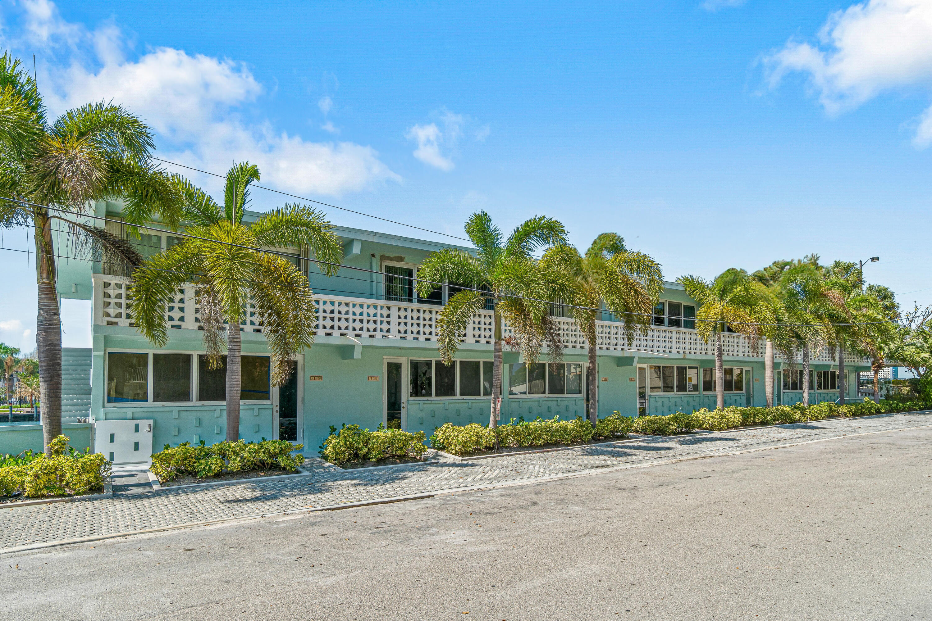 Foto de propiedad en 65 SE Spanish Trail 2070, Boca Raton, FL 33432 Boca Raton con MLS# 