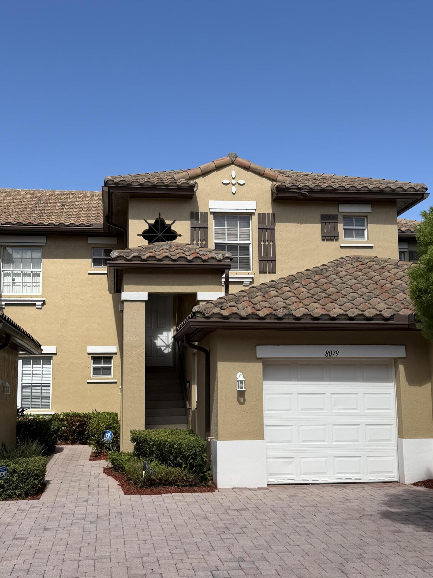 Foto de propiedad en 8079 NW 127TH Lane 2-F, Parkland, FL 33076 Parkland con MLS# 