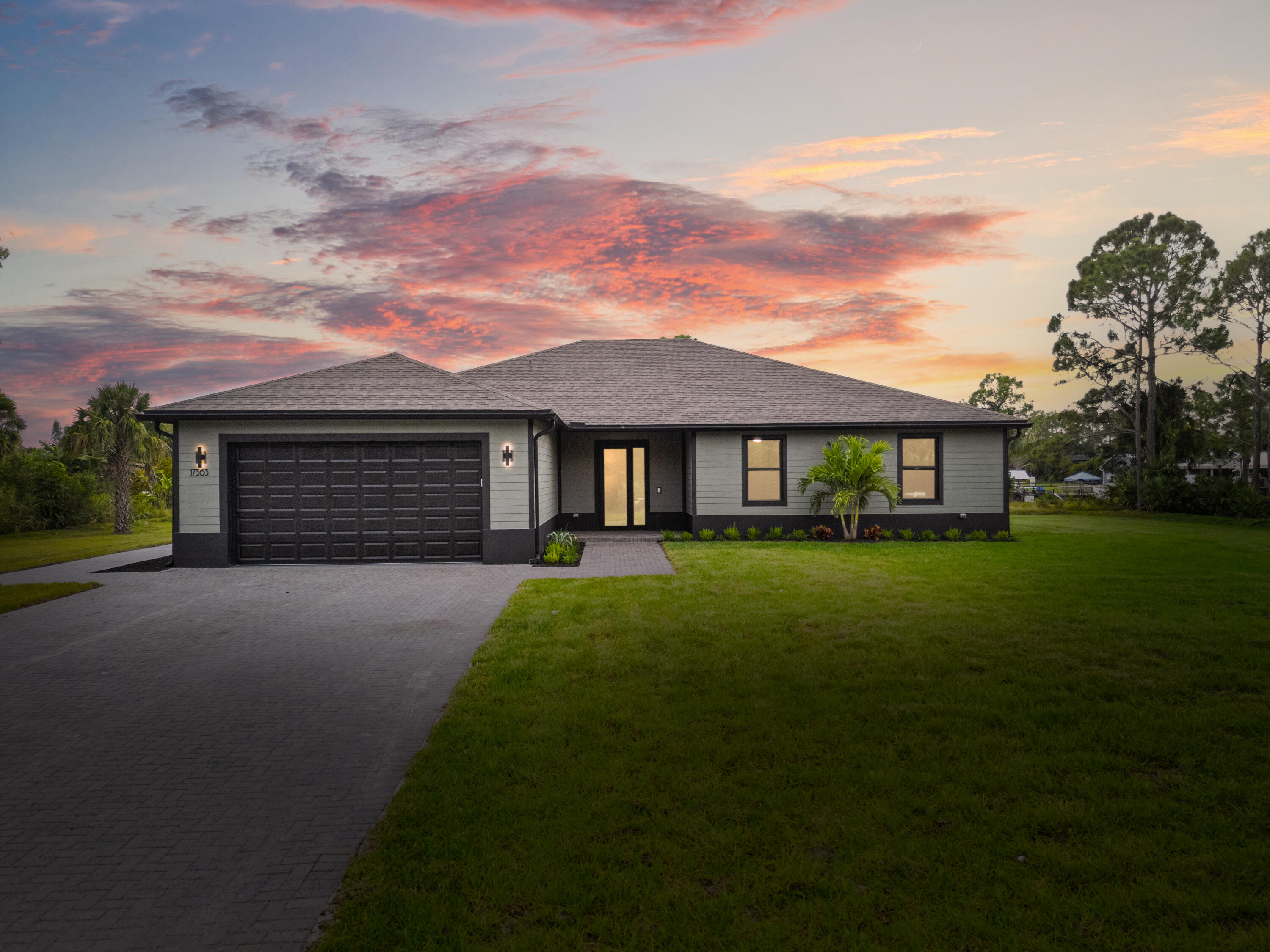 Foto de propiedad en 15587 79th Court N, Loxahatchee, FL 33470 Loxahatchee con MLS# 