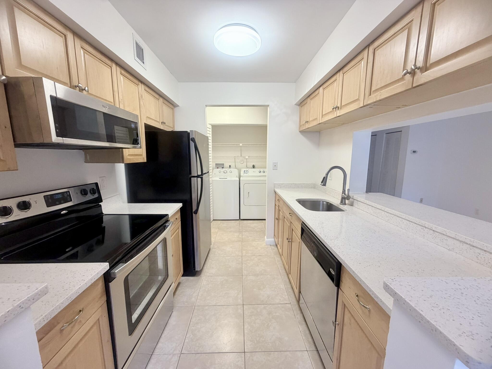 Foto de propiedad en 9955 Westview Drive 218, Coral Springs, FL 33076 Coral Springs con MLS# 