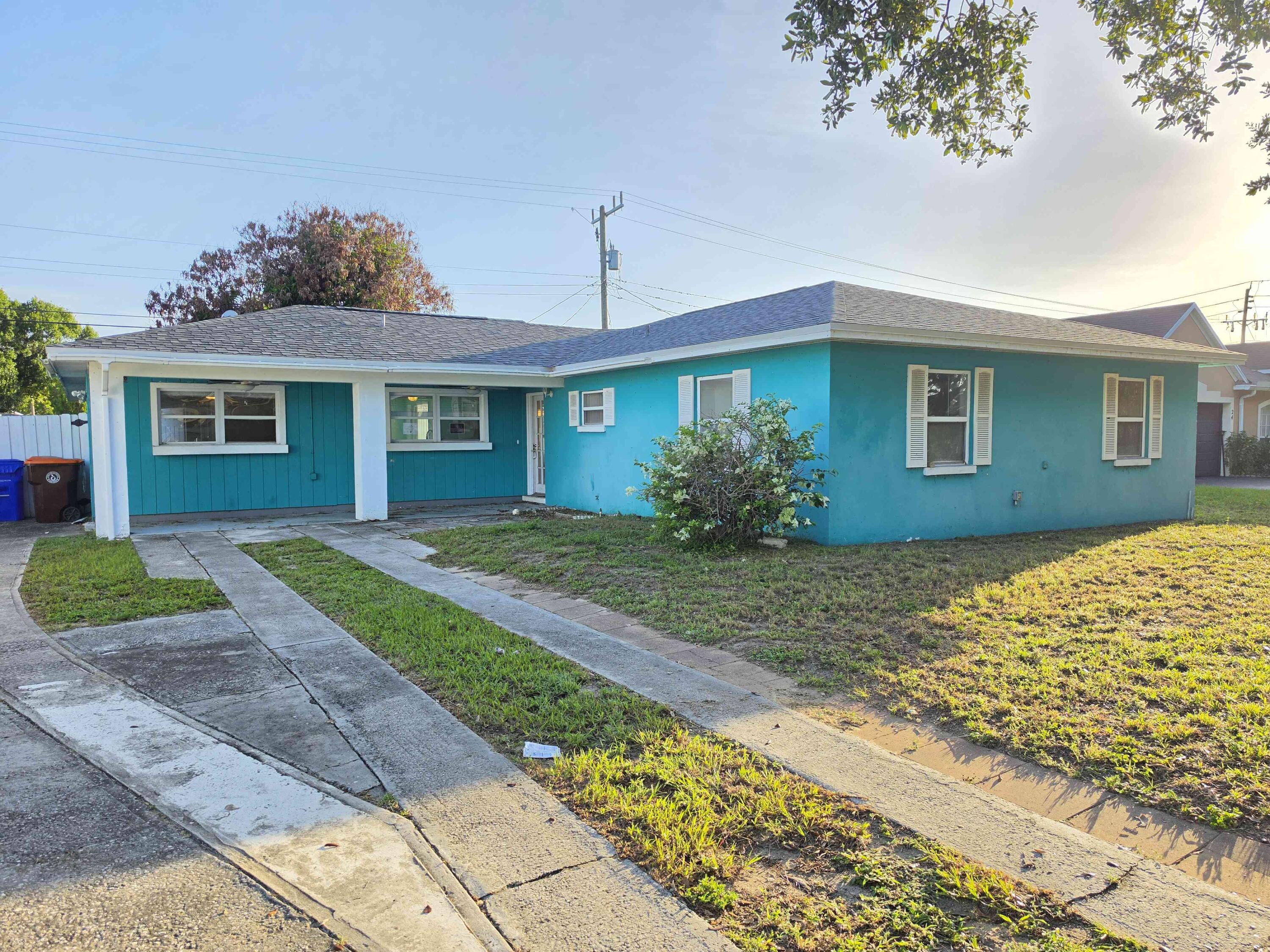 Foto de propiedad en 34 SW HIGHLAND Drive SW, Vero Beach, FL 32962 Vero Beach con MLS# 