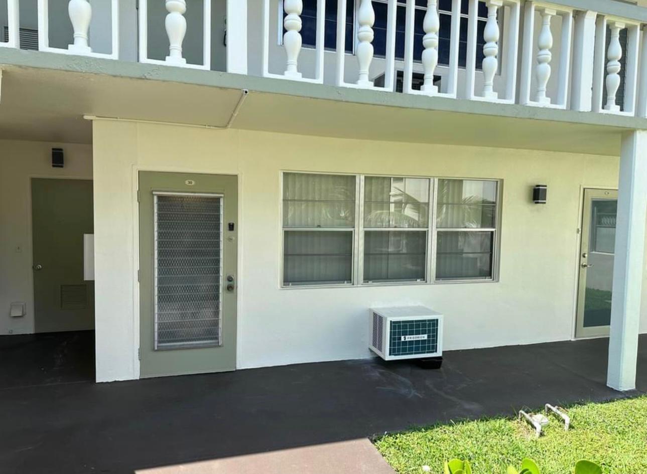 Foto de propiedad en 30 WESTBURY B Circle 30, Deerfield Beach, FL 33442 Deerfield Beach con MLS# 