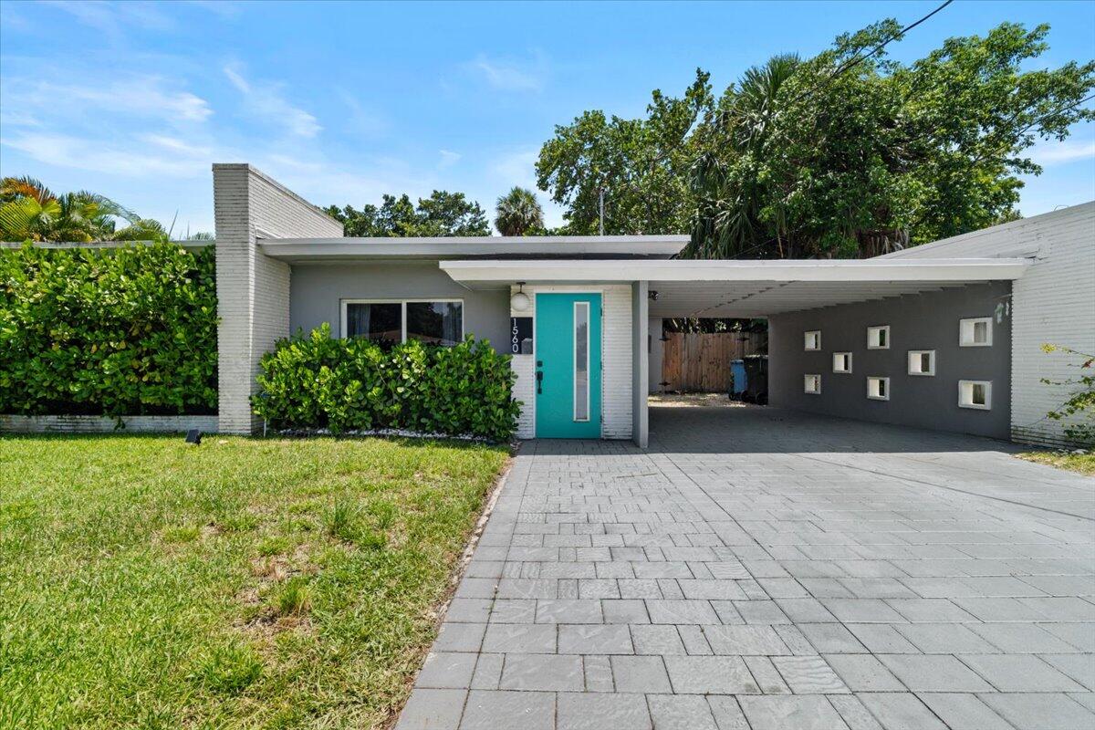 Foto de propiedad en 1560 NE 32ND Street, Oakland Park, FL 33334 Oakland Park con MLS# 