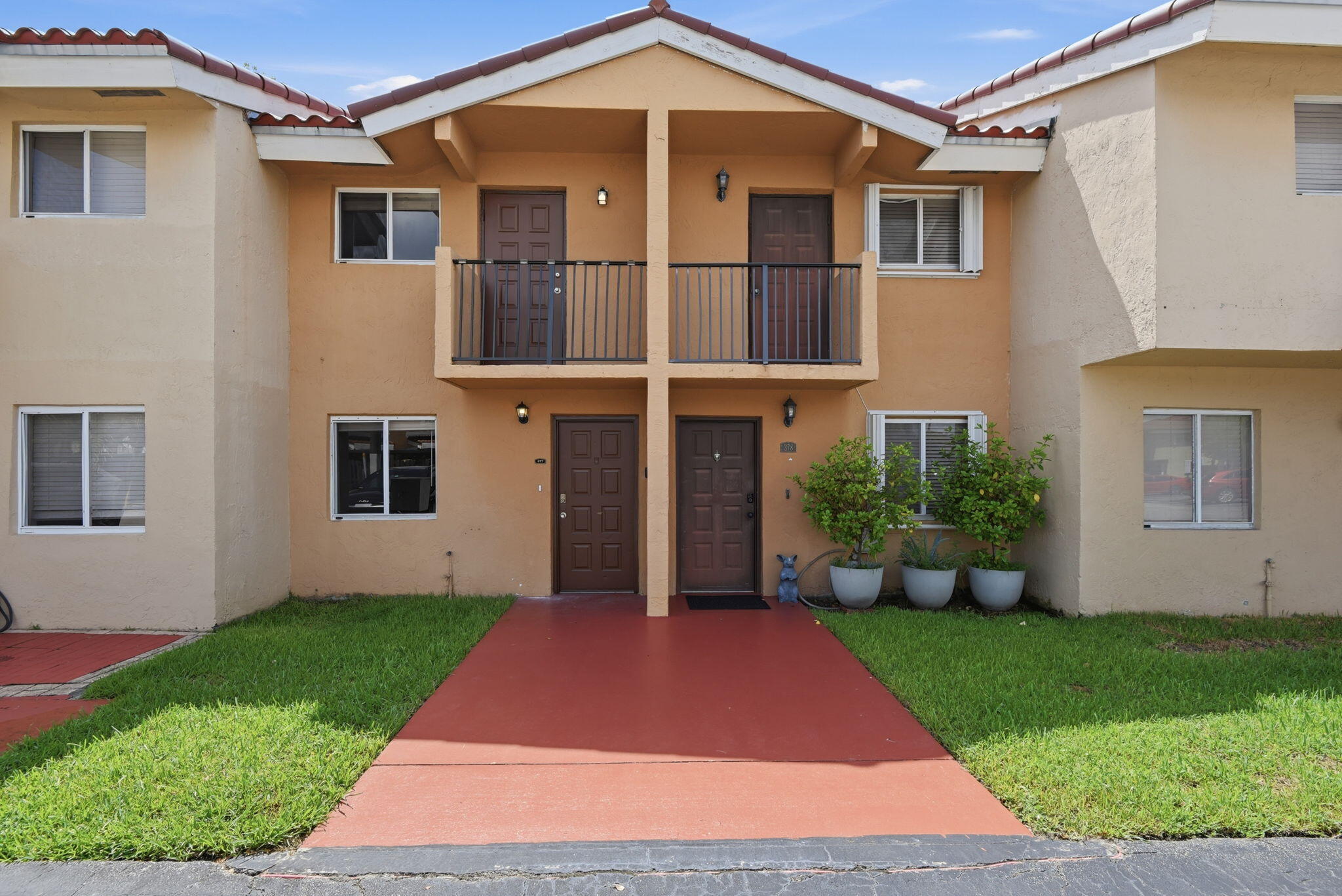 Foto de propiedad en 541 NW 82nd 377, Miami, FL 33126 Miami con MLS# 