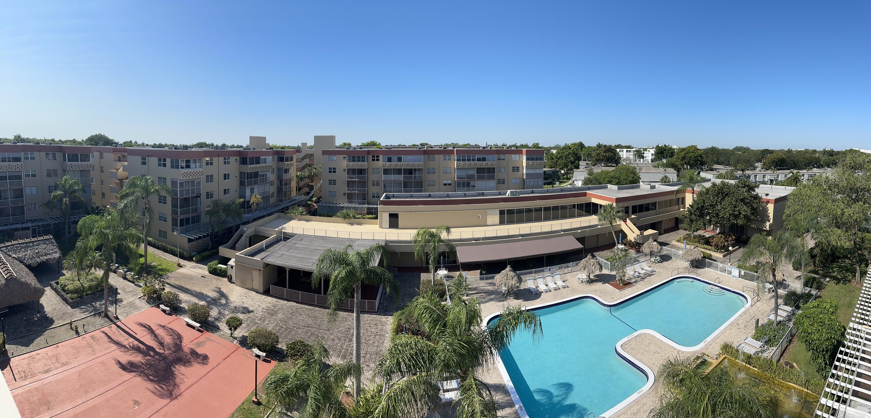 Foto de propiedad en 404 NW 68TH Avenue 205, Plantation, FL 33317 Plantation con MLS# 