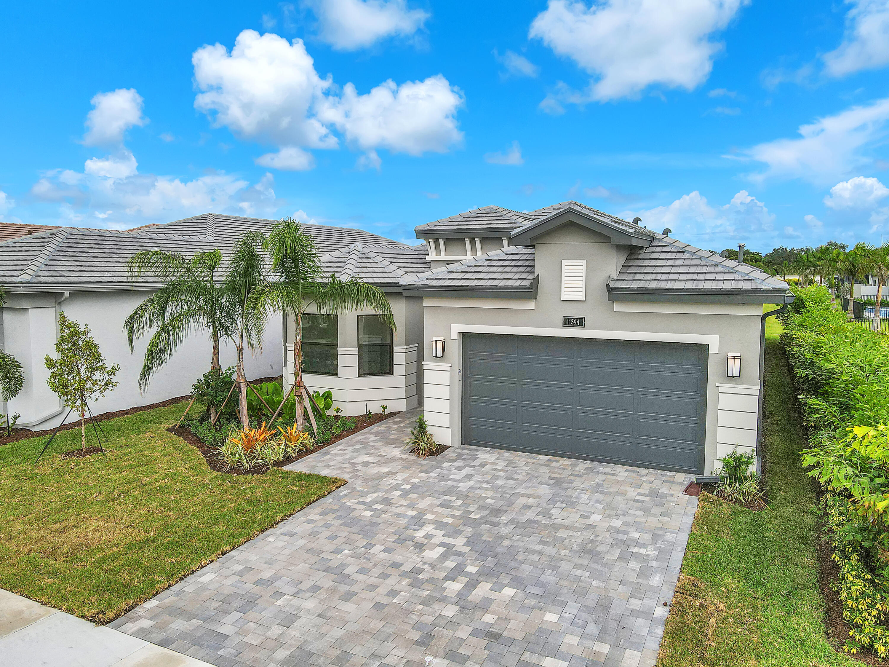 Foto de propiedad en 11394 VIRGINIA PINE Court, Boynton Beach, FL 33473 Boynton Beach con MLS# 