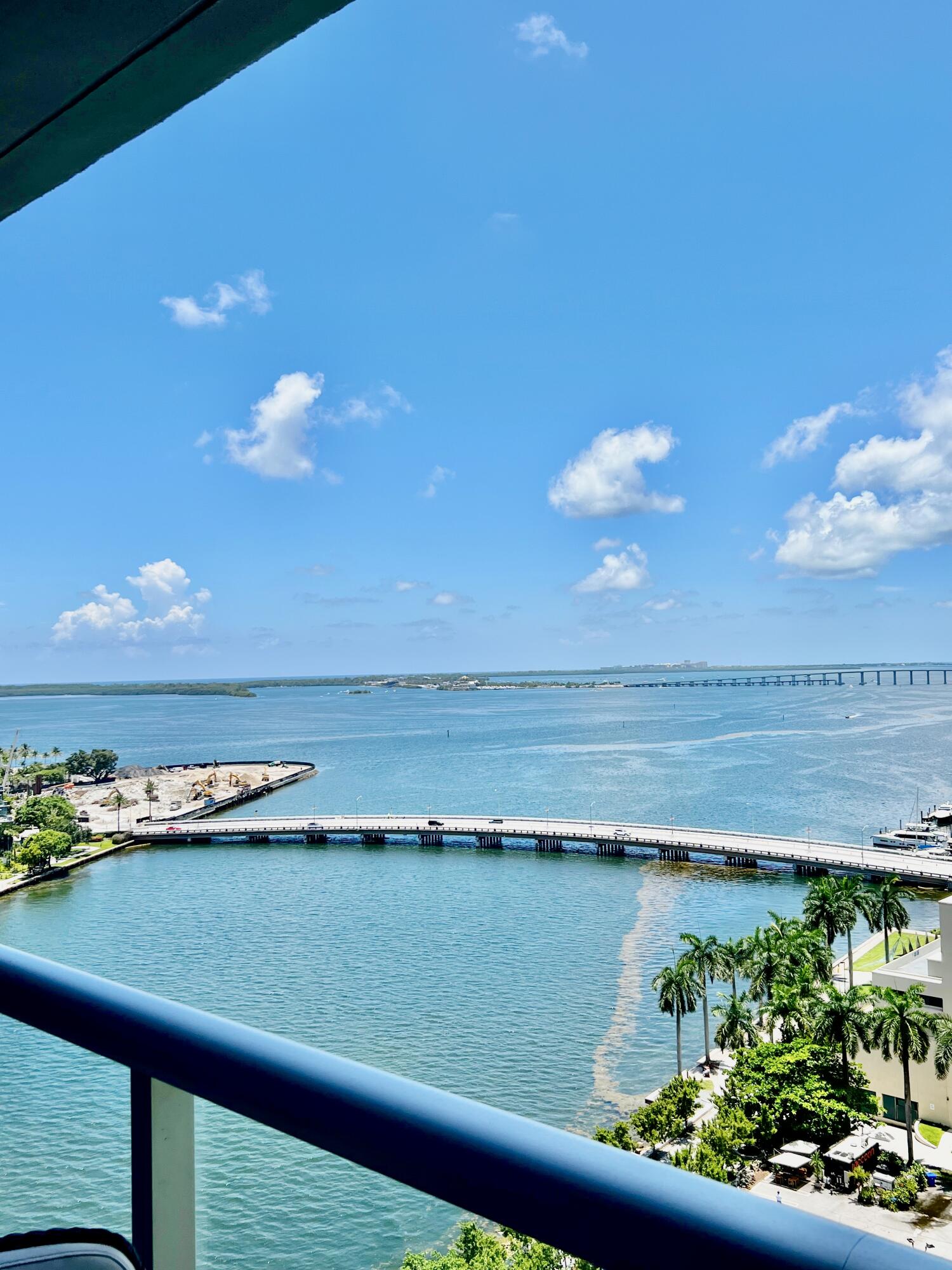 Foto de propiedad en 495 BRICKELL Avenue 1605, Miami, FL 33131 Miami con MLS#