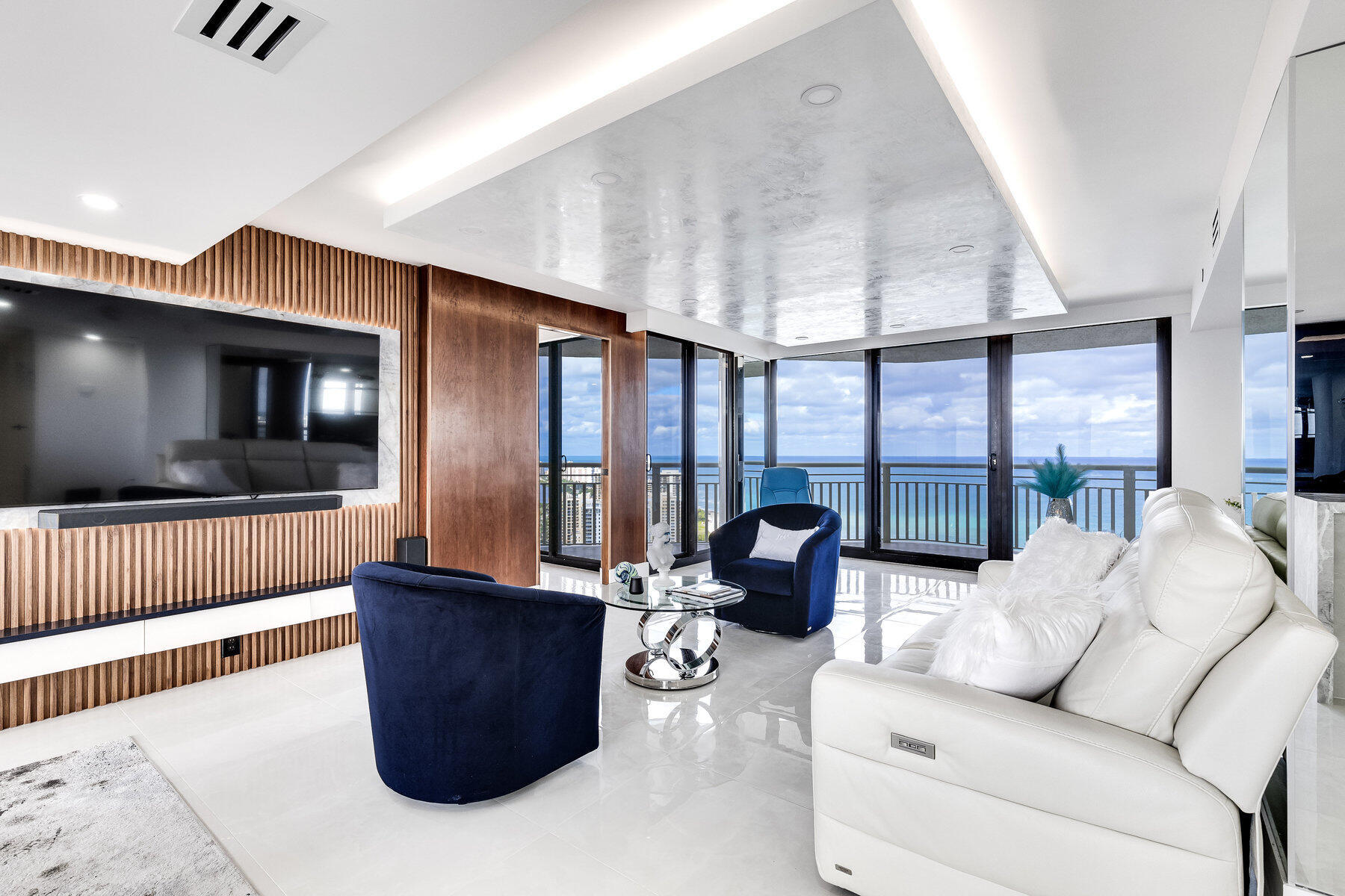 Foto de propiedad en 3000 N OCEAN Drive PH-A, Singer Island, FL 33404 Singer Island con MLS# 