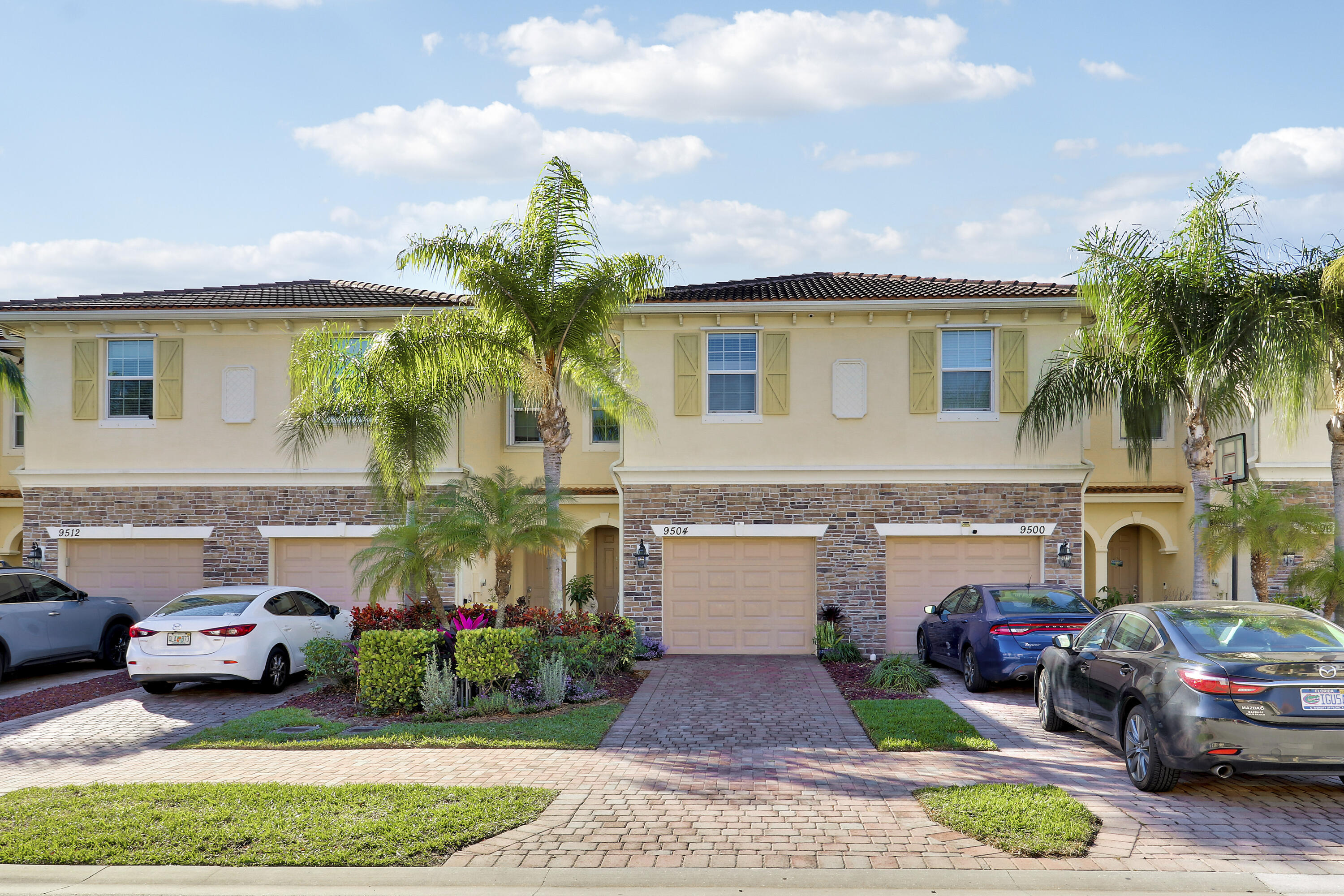 Foto de propiedad en 9504 SW MERLIN Court, Stuart, FL 34997 Stuart con MLS# 