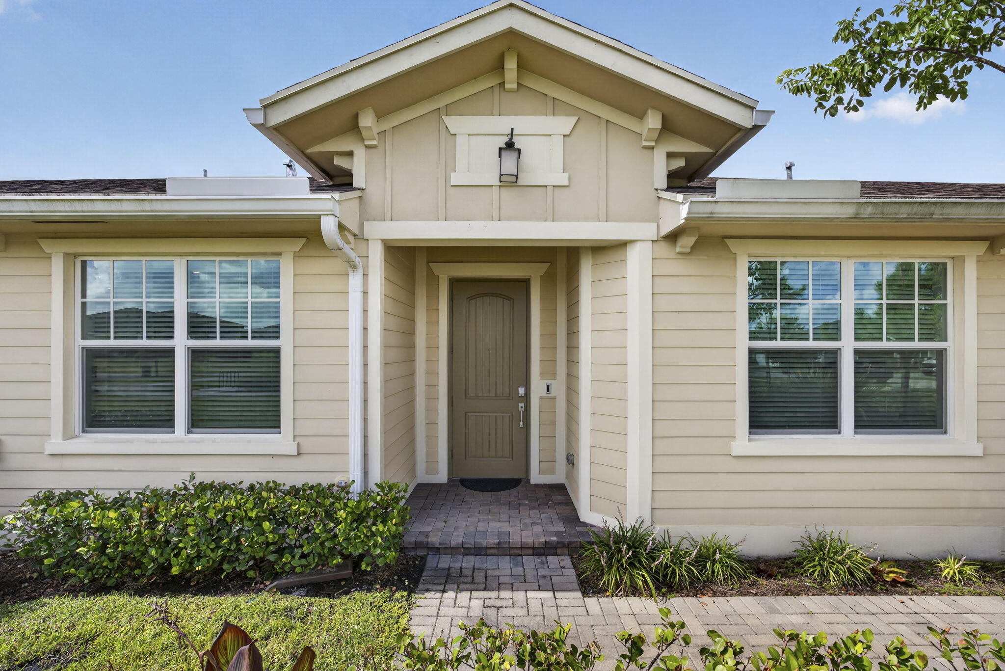 Foto de propiedad en 1332 Haywagon Trail, Loxahatchee, FL 33470 Loxahatchee con MLS# 