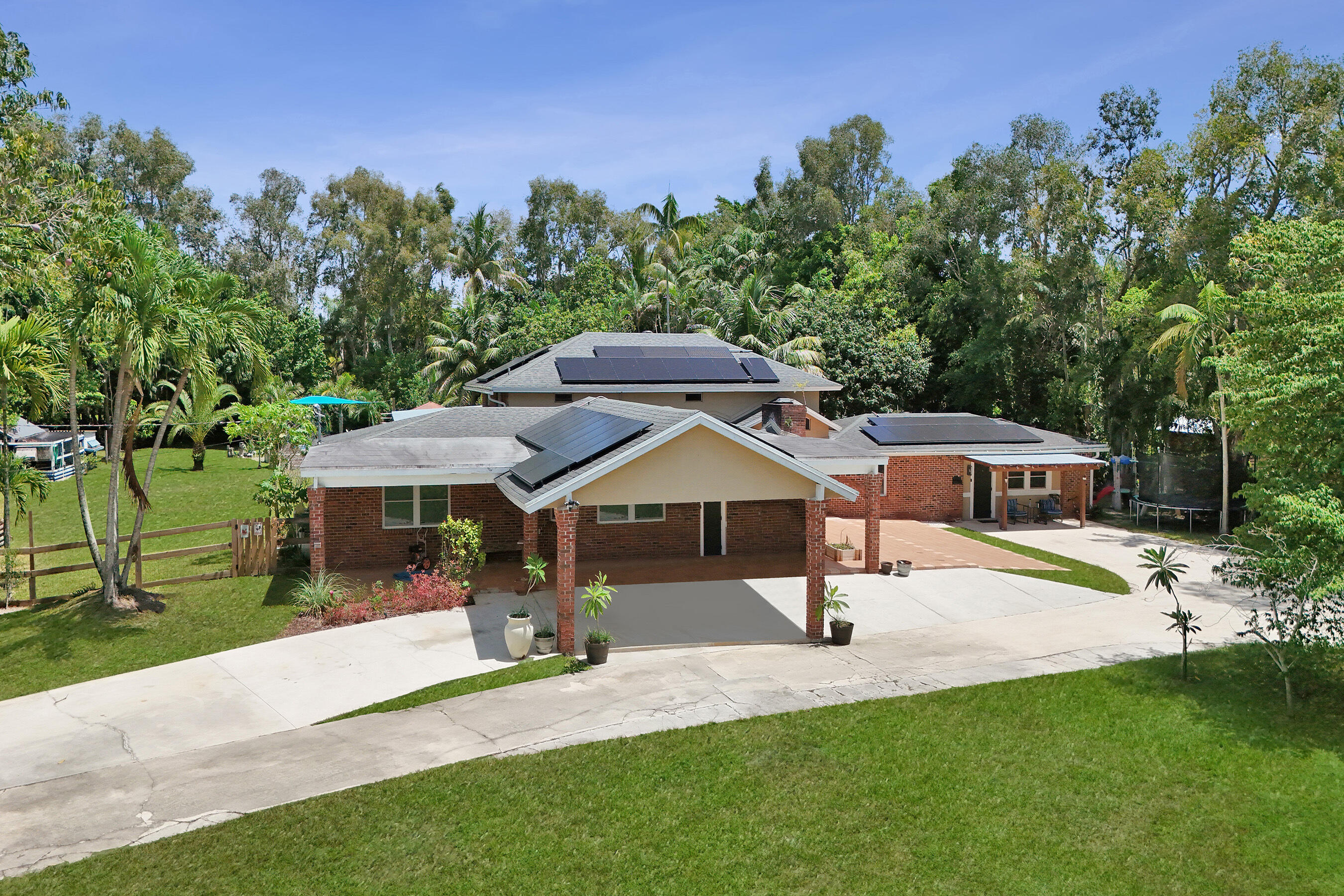 Foto de propiedad en 10951 SW 58th Court, Davie, FL 33328 Davie con MLS# 