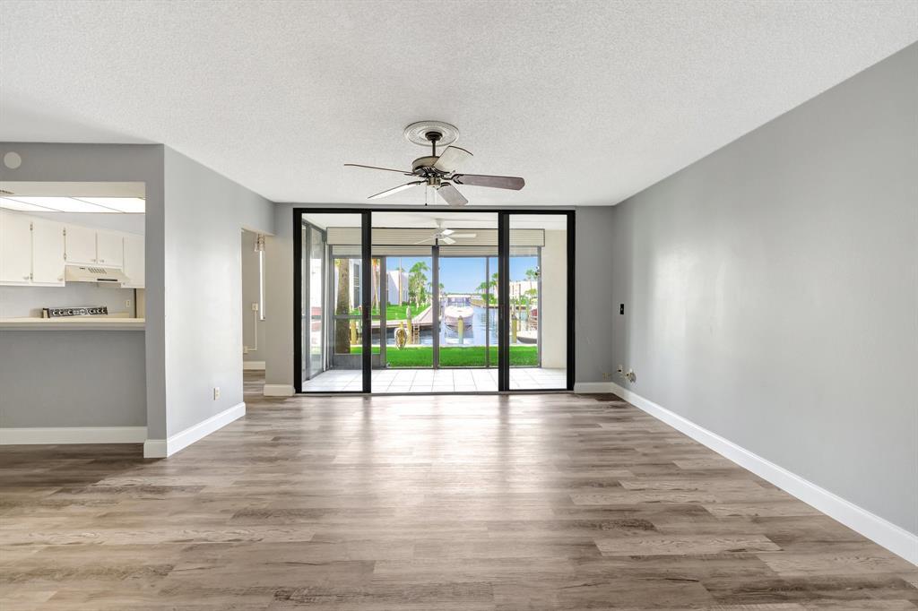 En Venta 1950 SW Palm City Road 5-104, Stuart, FL 34994, Stuart, FL 34994