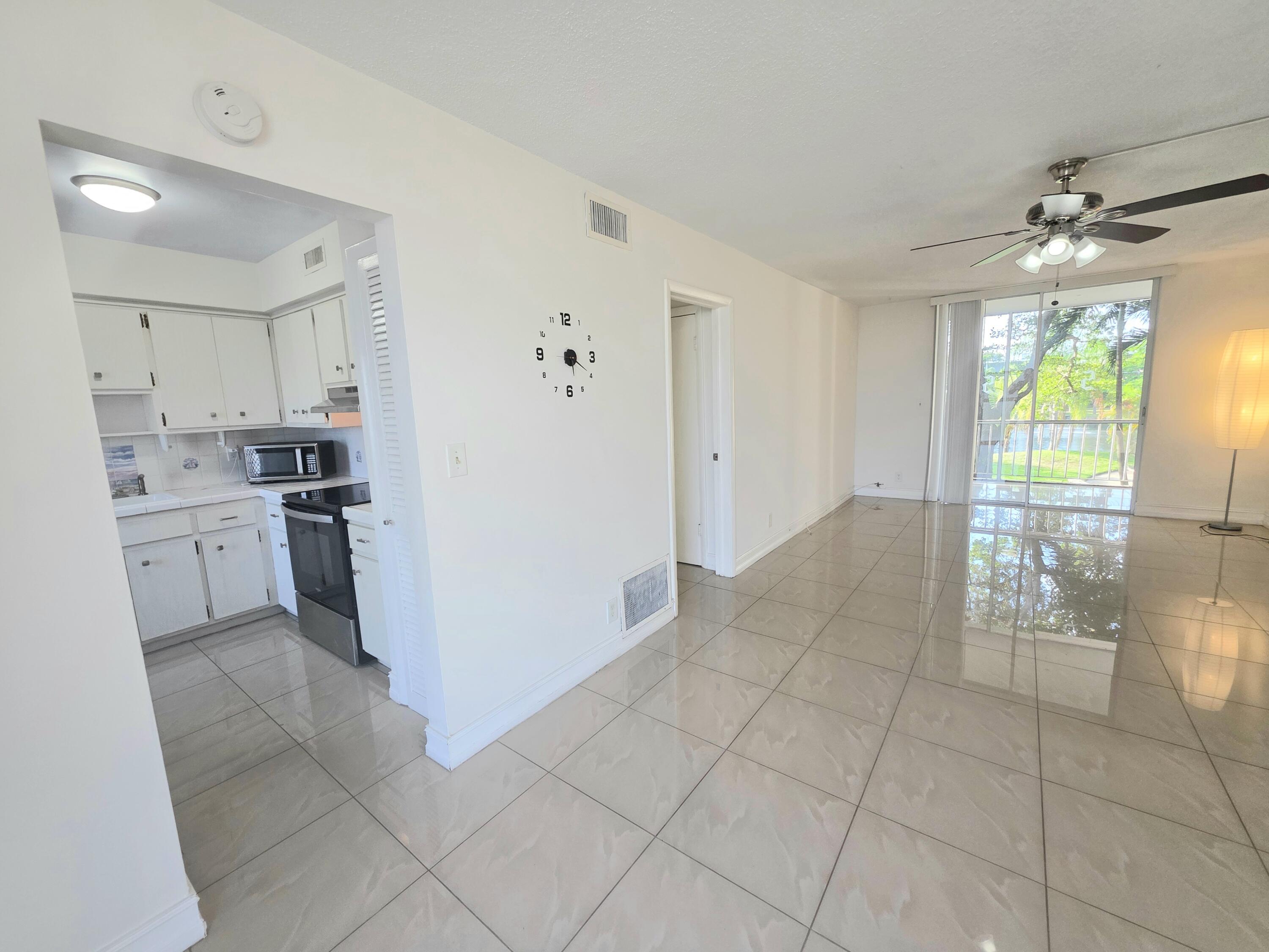 Foto de propiedad en 777 SE 2nd Avenue 207, Deerfield Beach, FL 33441 Deerfield Beach con MLS# 