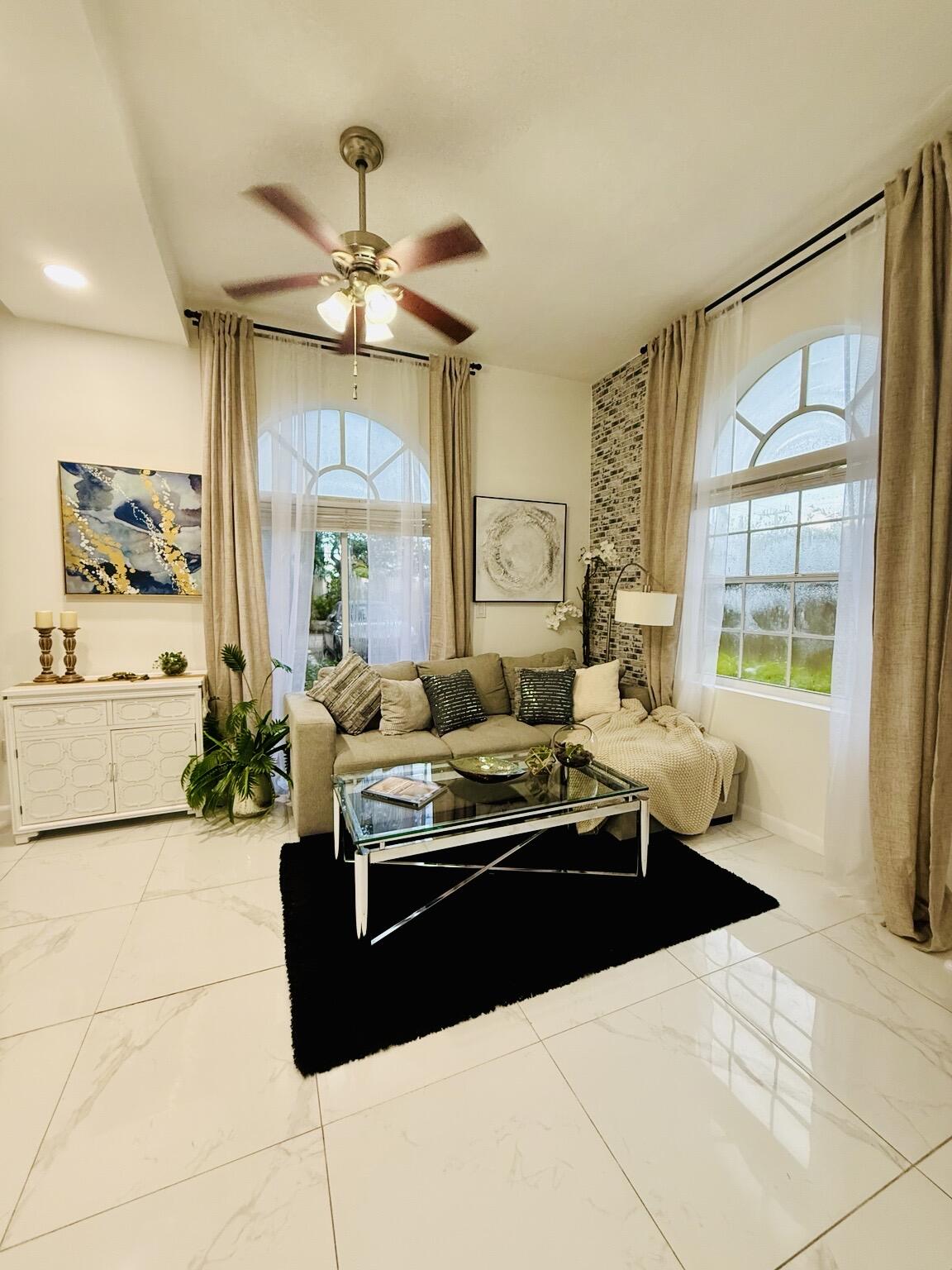 En Renta 3356 BIRD Avenue 1, Miami, FL 33133, Miami, FL 33133